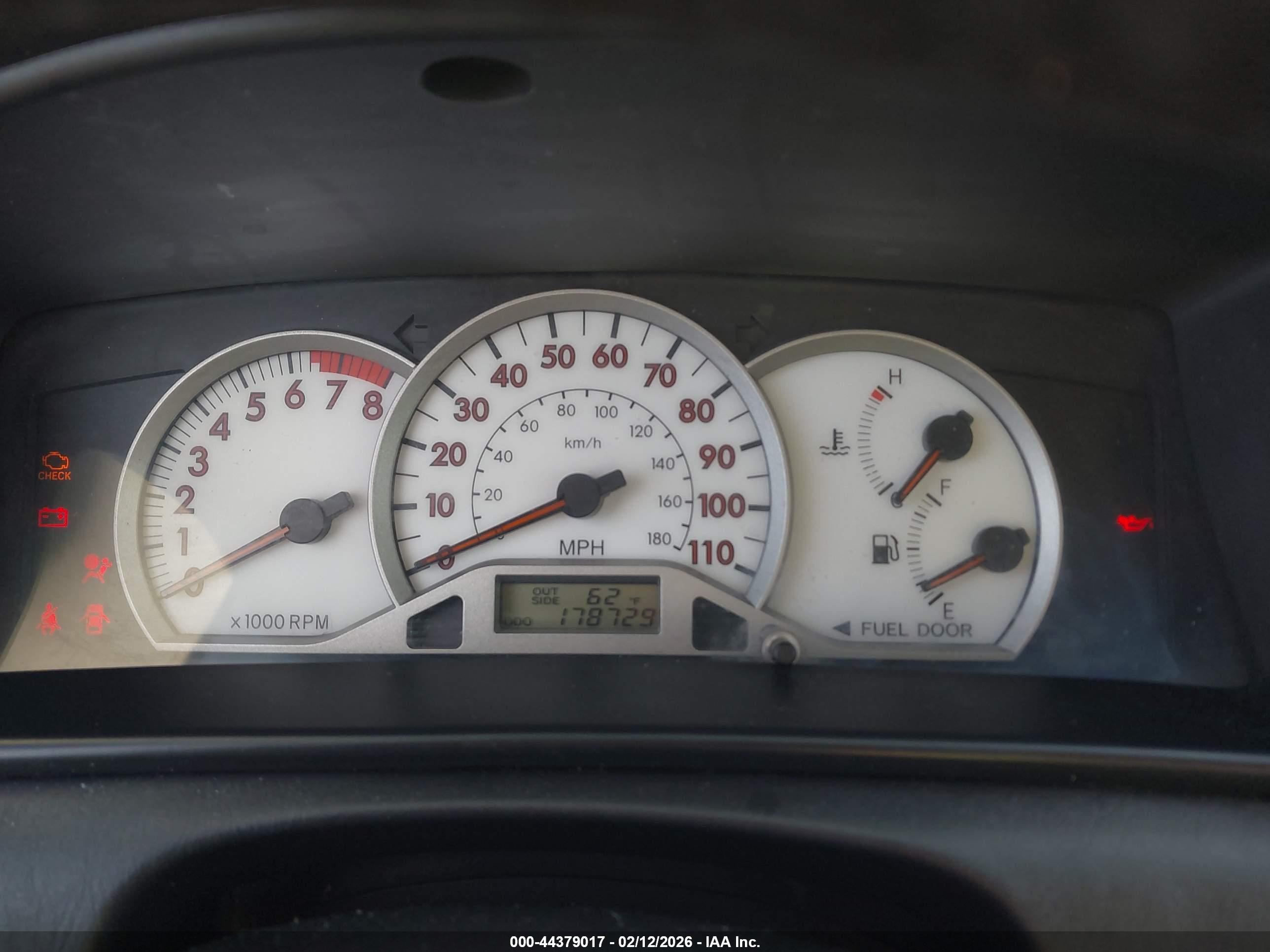 TOYOTA COROLLA image 7