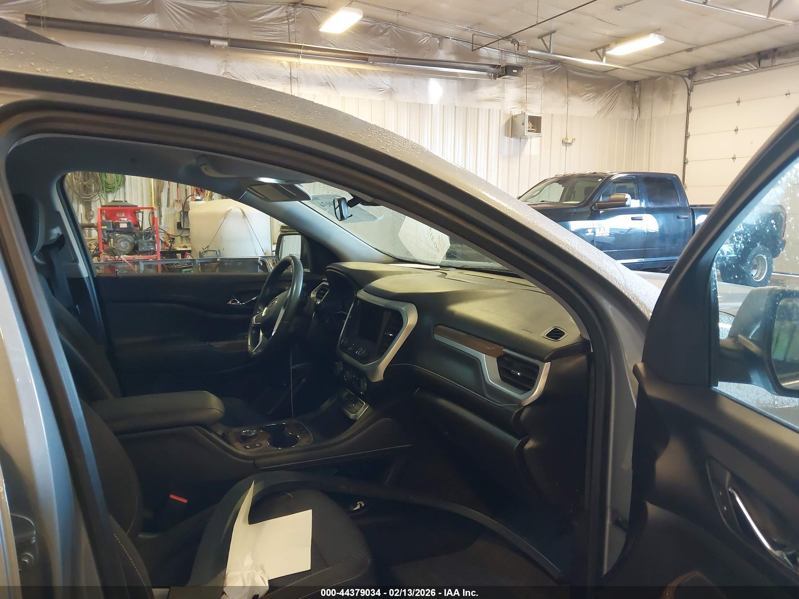 GMC ACADIA image 5