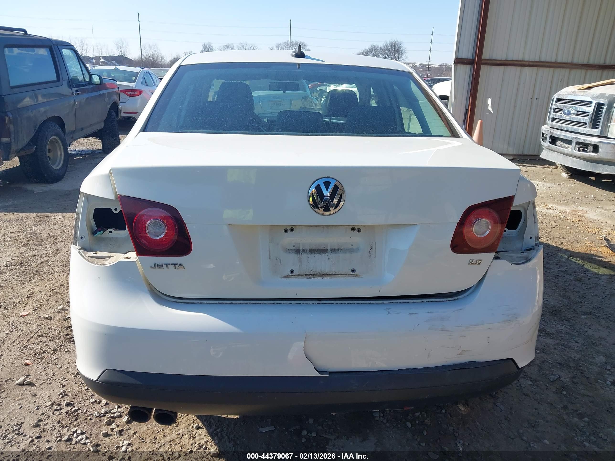 VOLKSWAGEN JETTA image 6