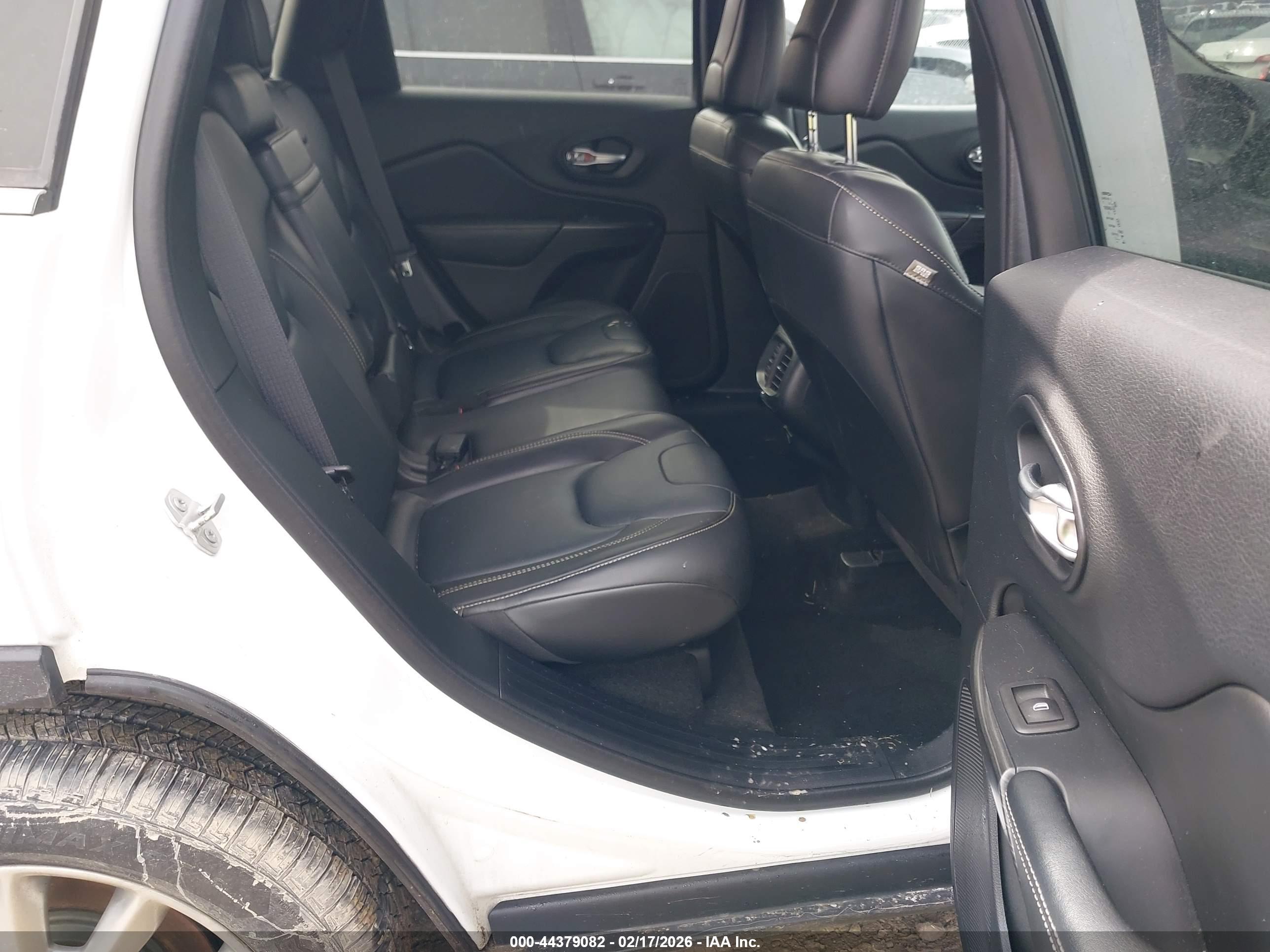 JEEP CHEROKEE image 8