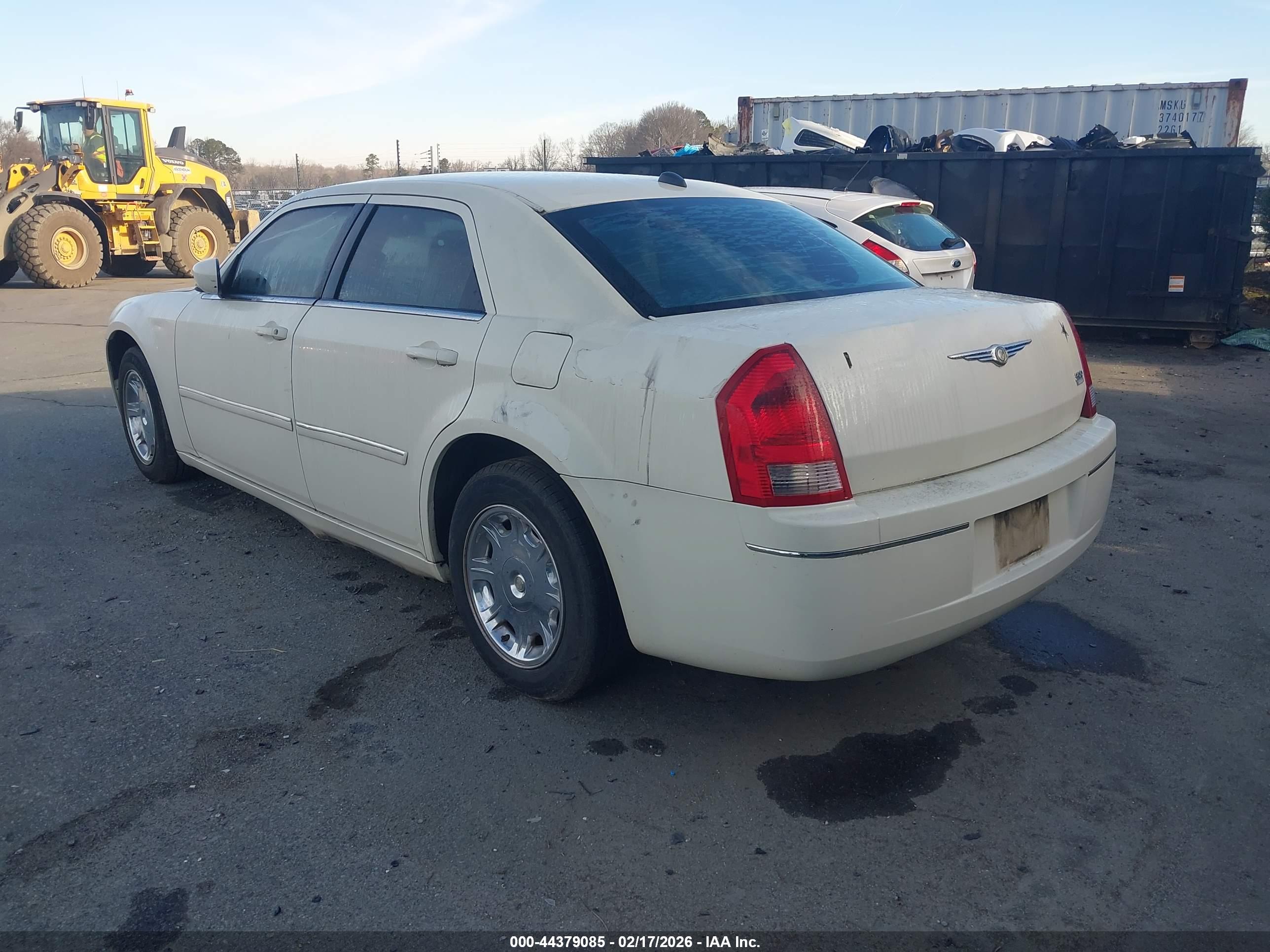 CHRYSLER 300 image 3
