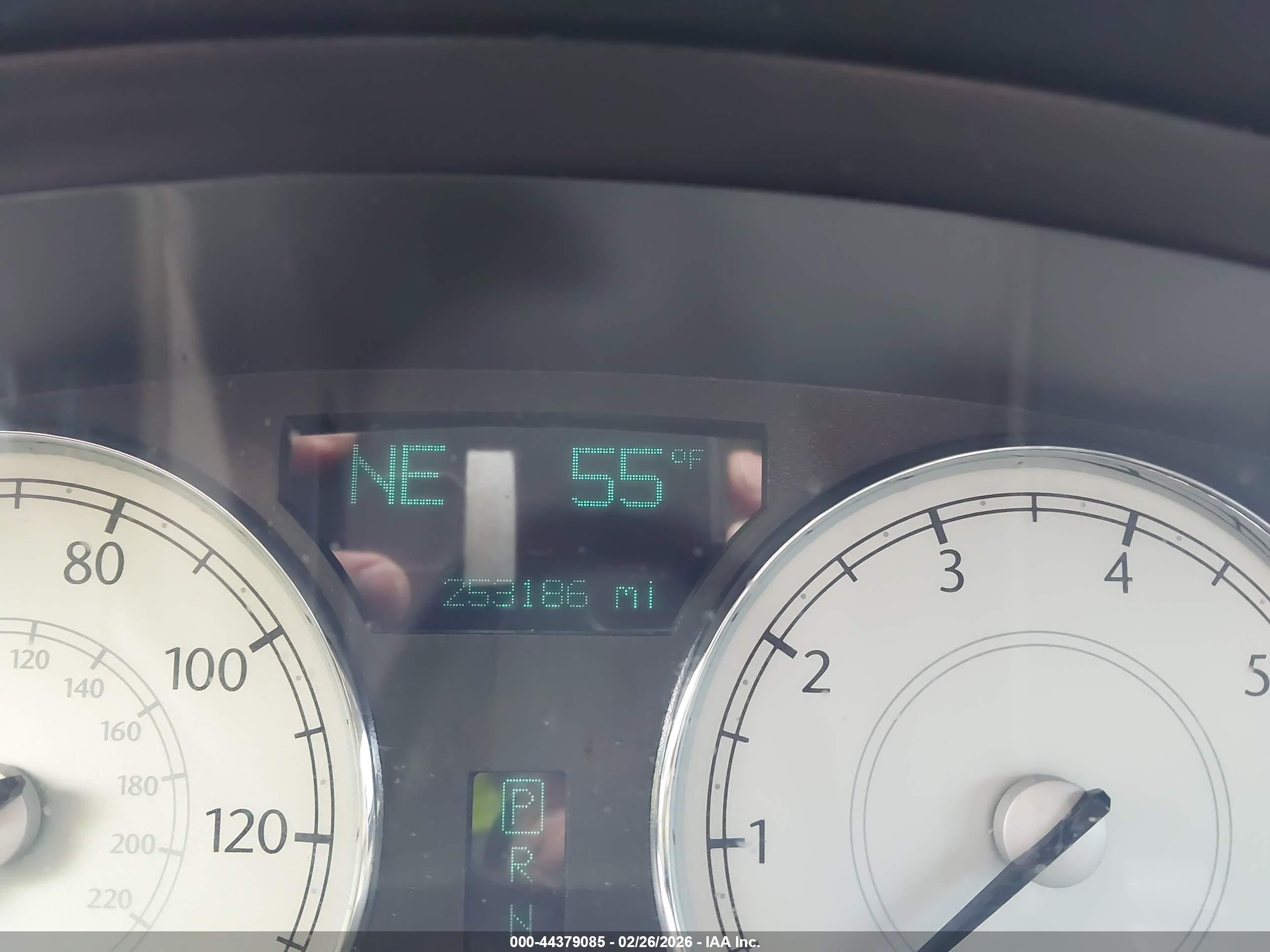 CHRYSLER 300 image 7