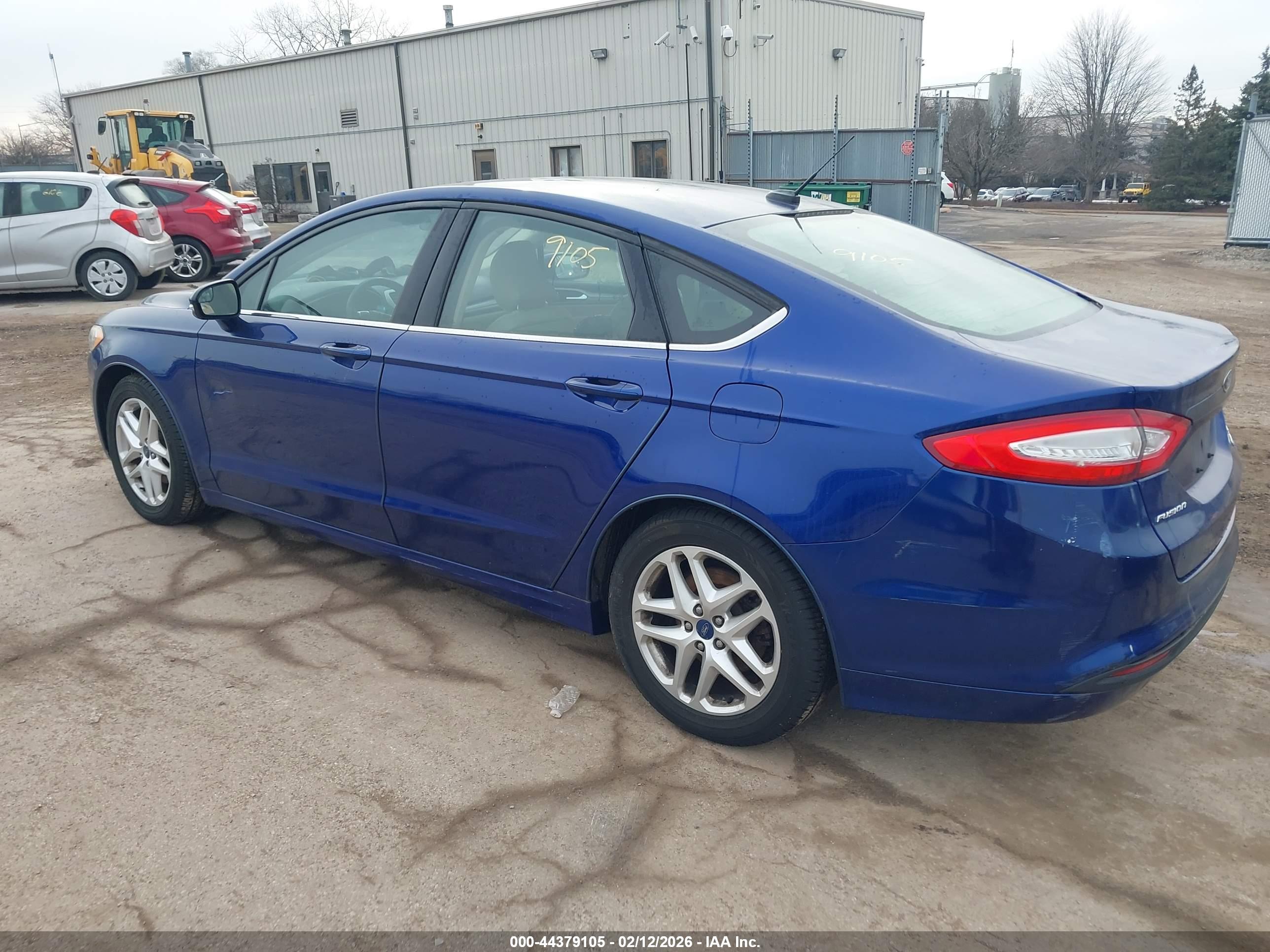 FORD FUSION image 3
