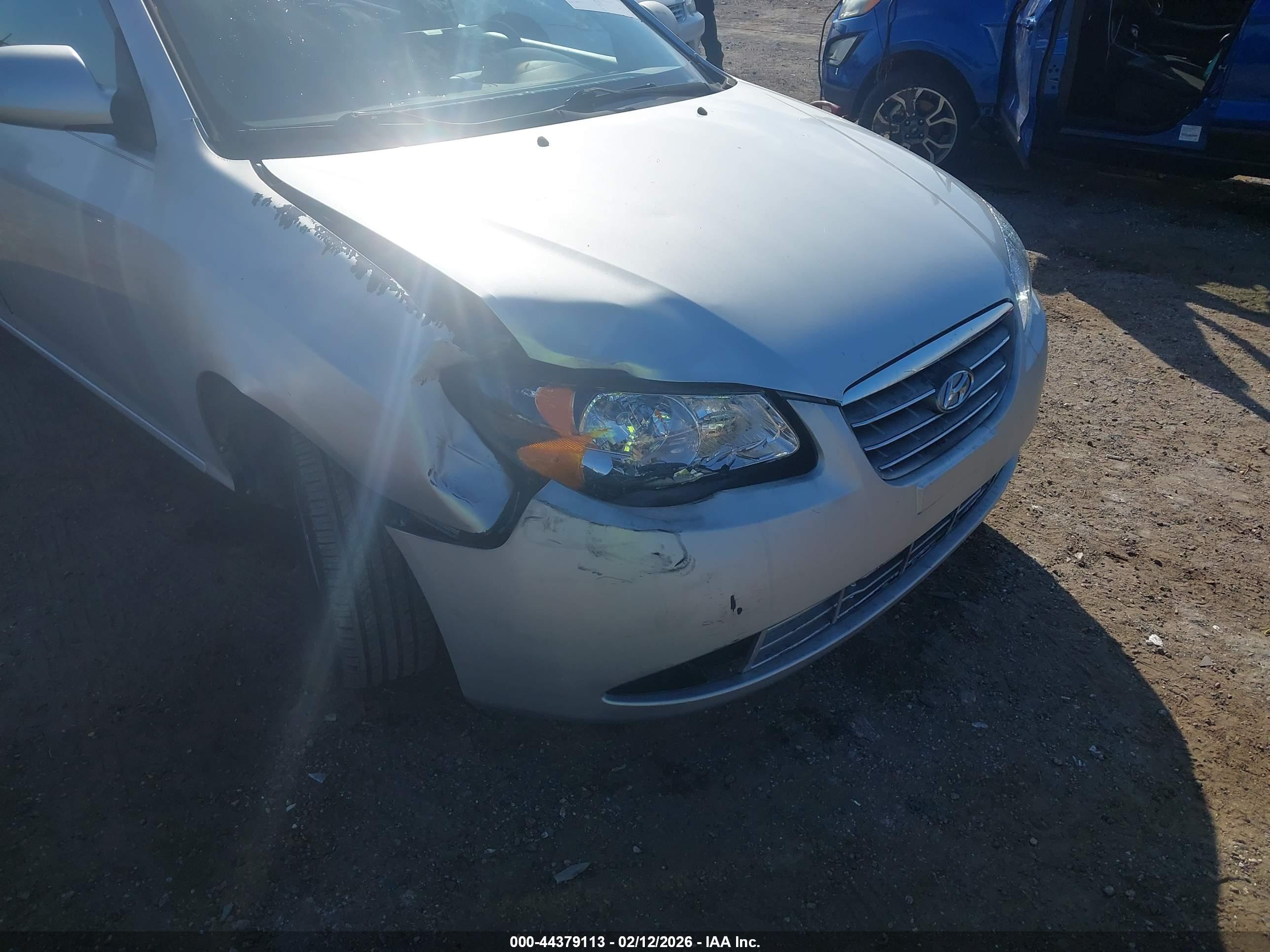 HYUNDAI ELANTRA image 6