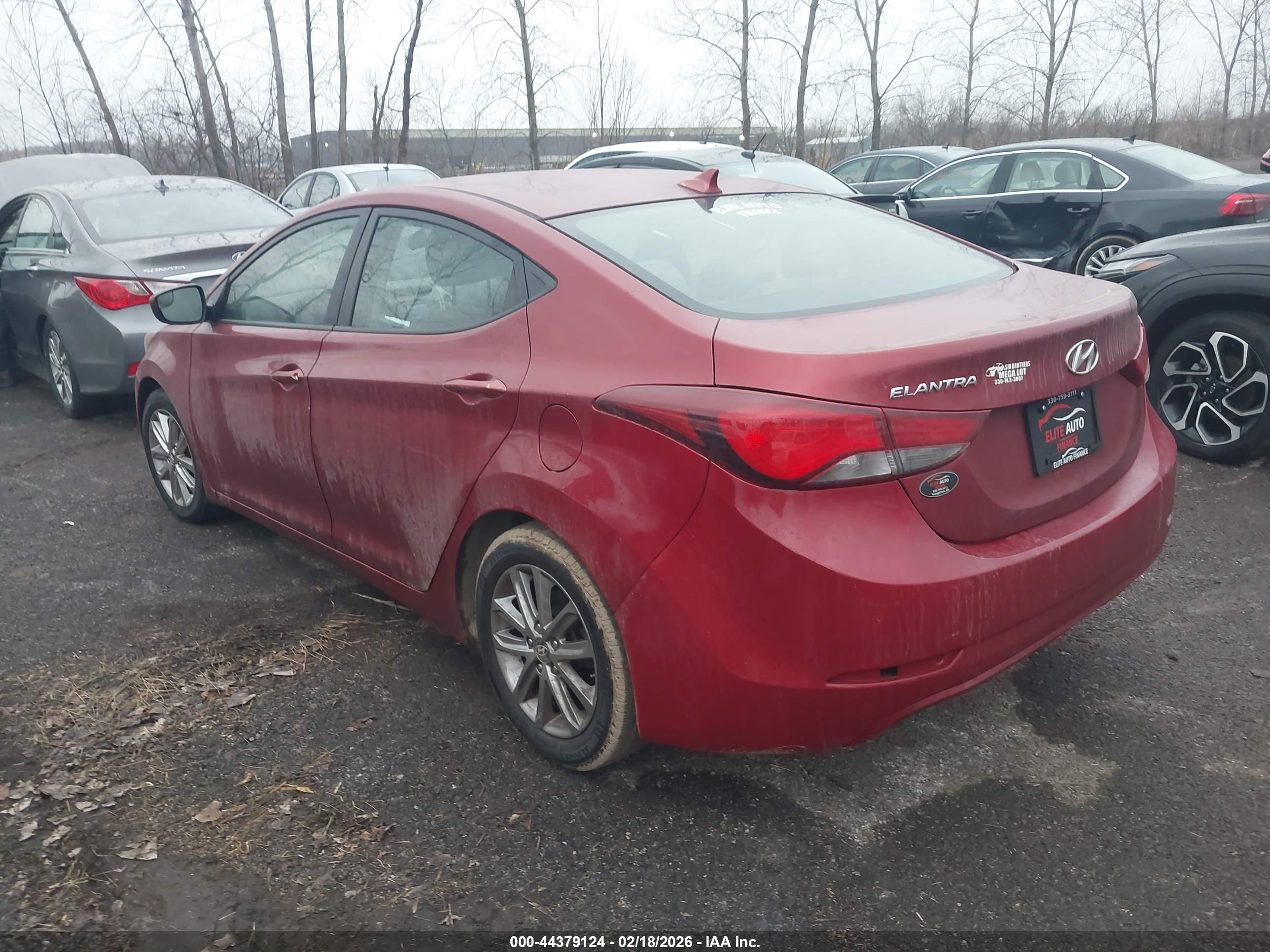 HYUNDAI ELANTRA image 3