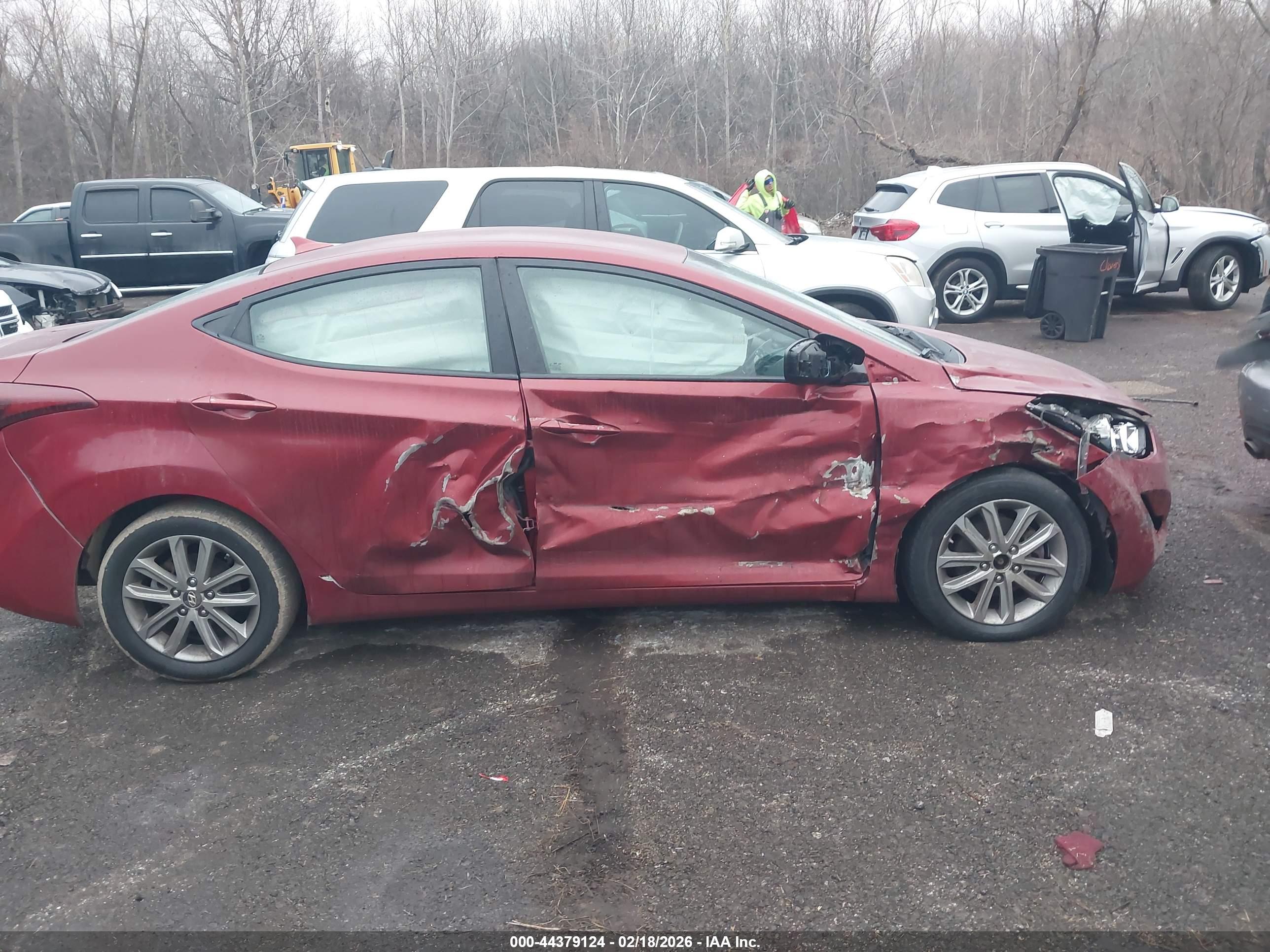 HYUNDAI ELANTRA image 6