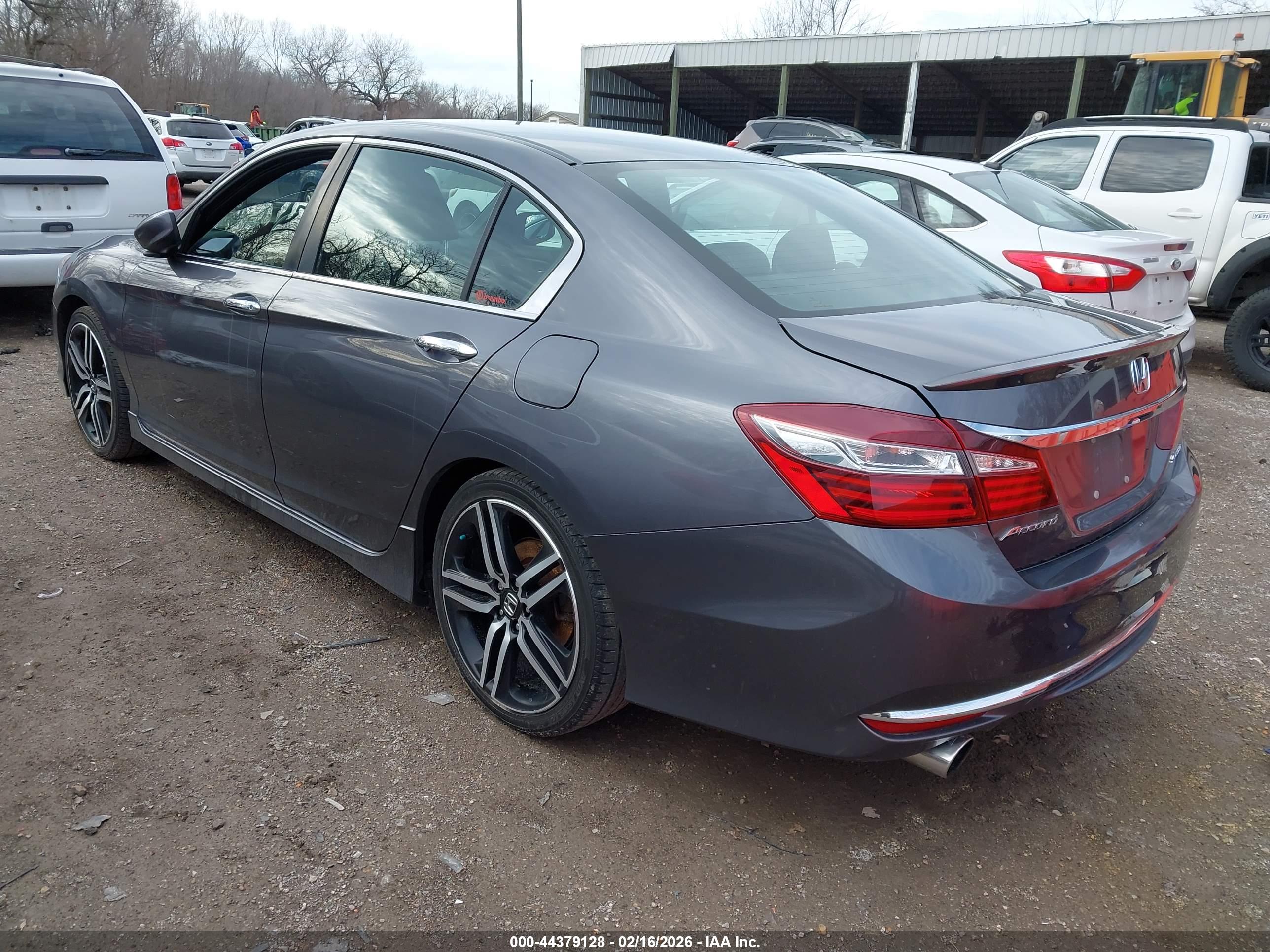 HONDA ACCORD image 3
