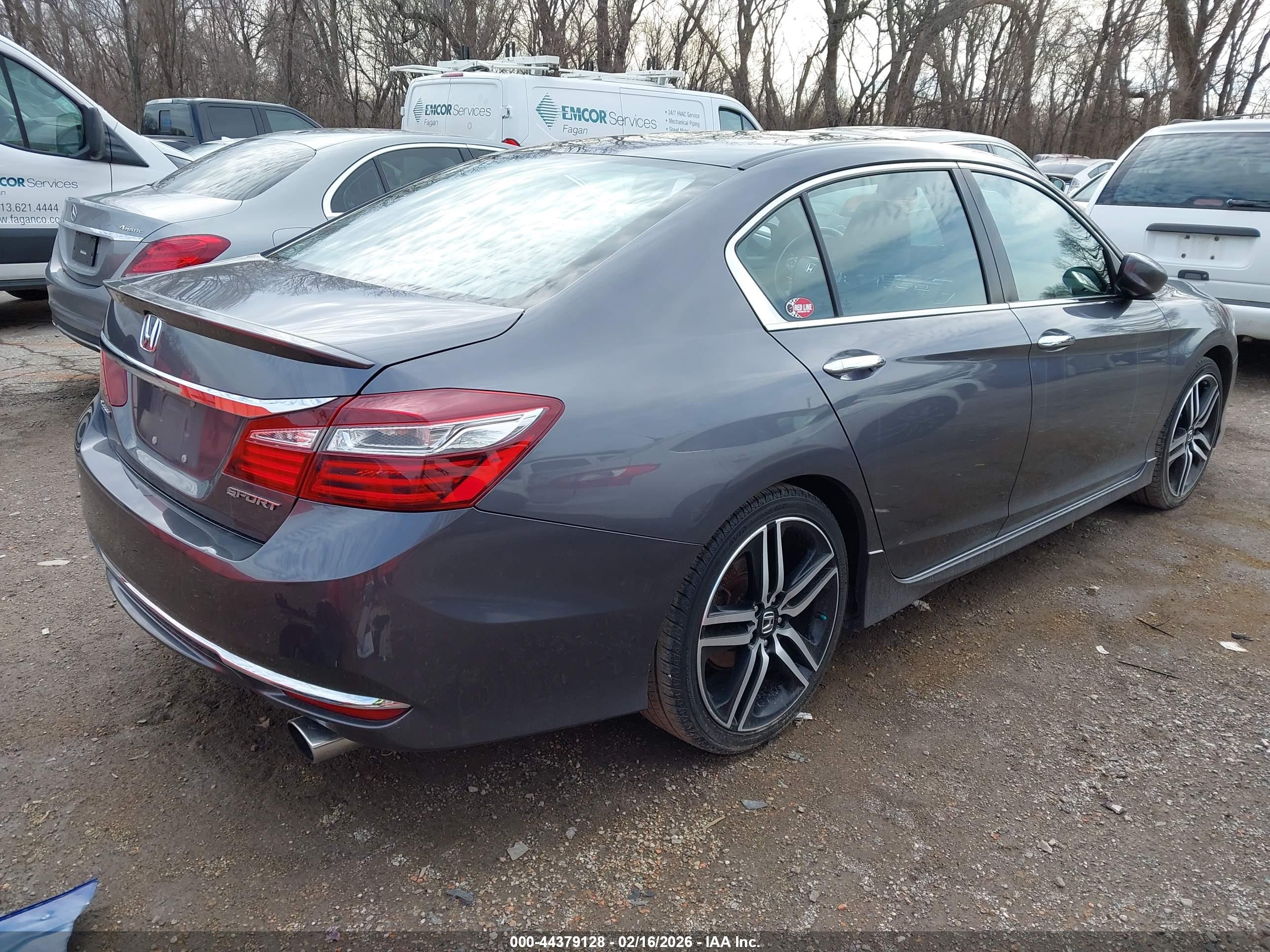 HONDA ACCORD image 4