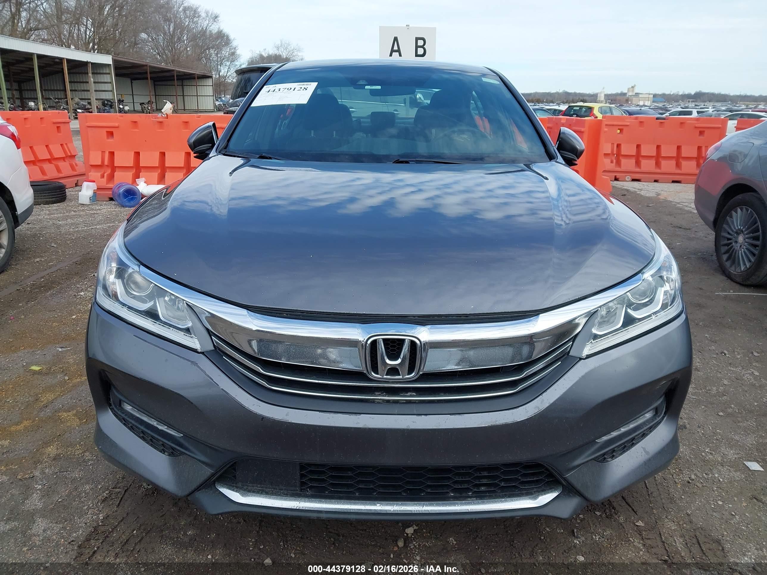HONDA ACCORD image 6