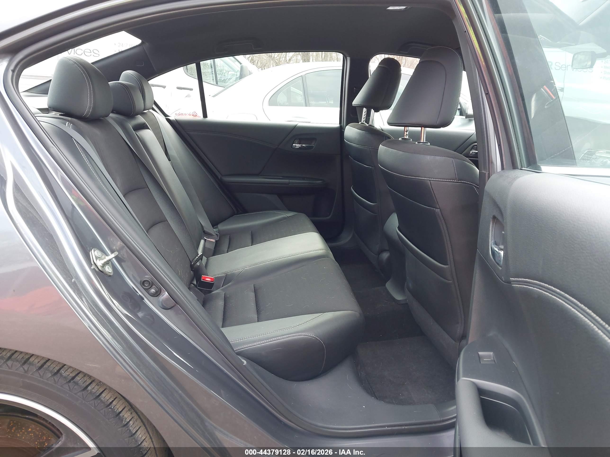 HONDA ACCORD image 8