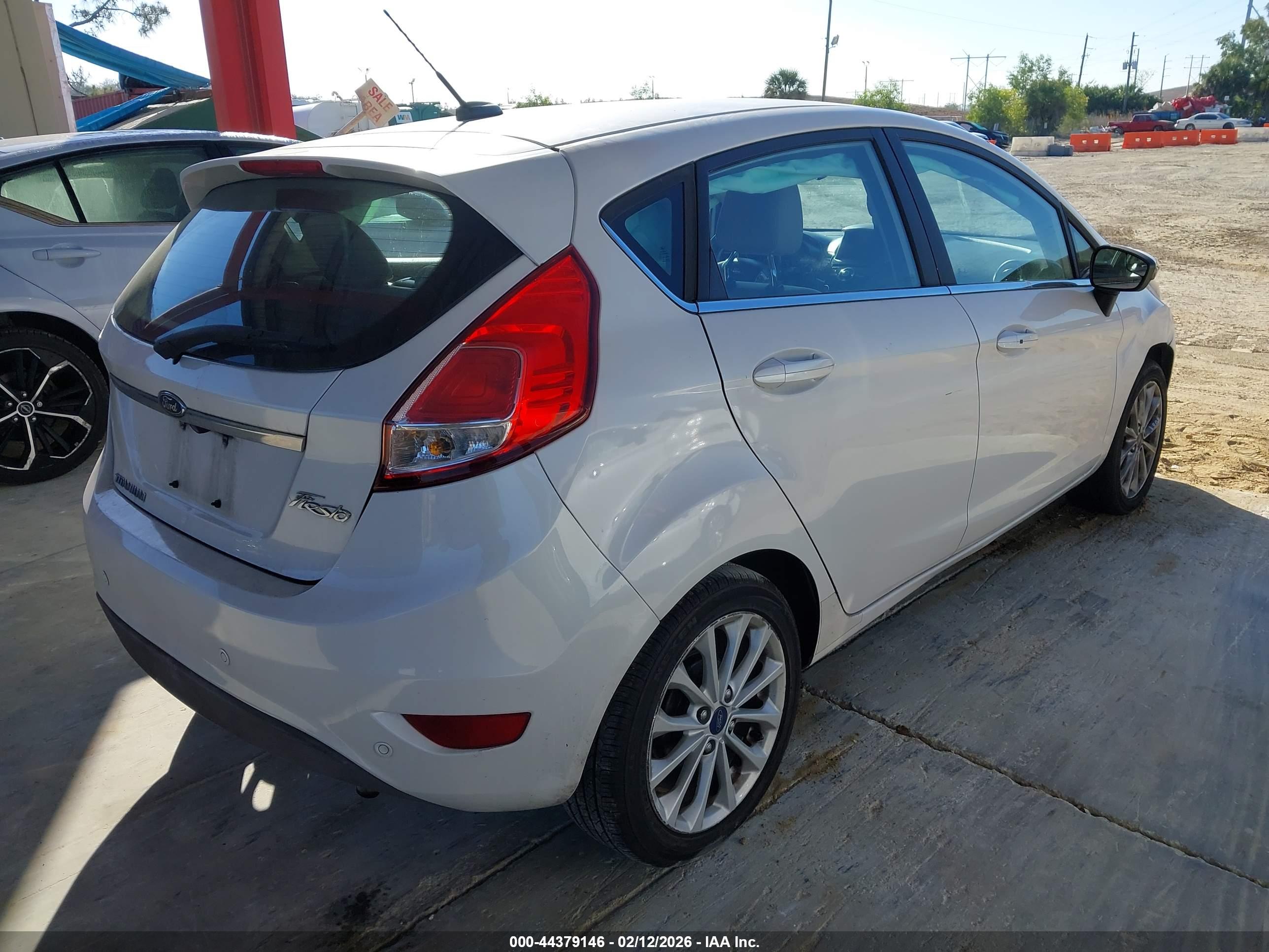 FORD FIESTA image 4