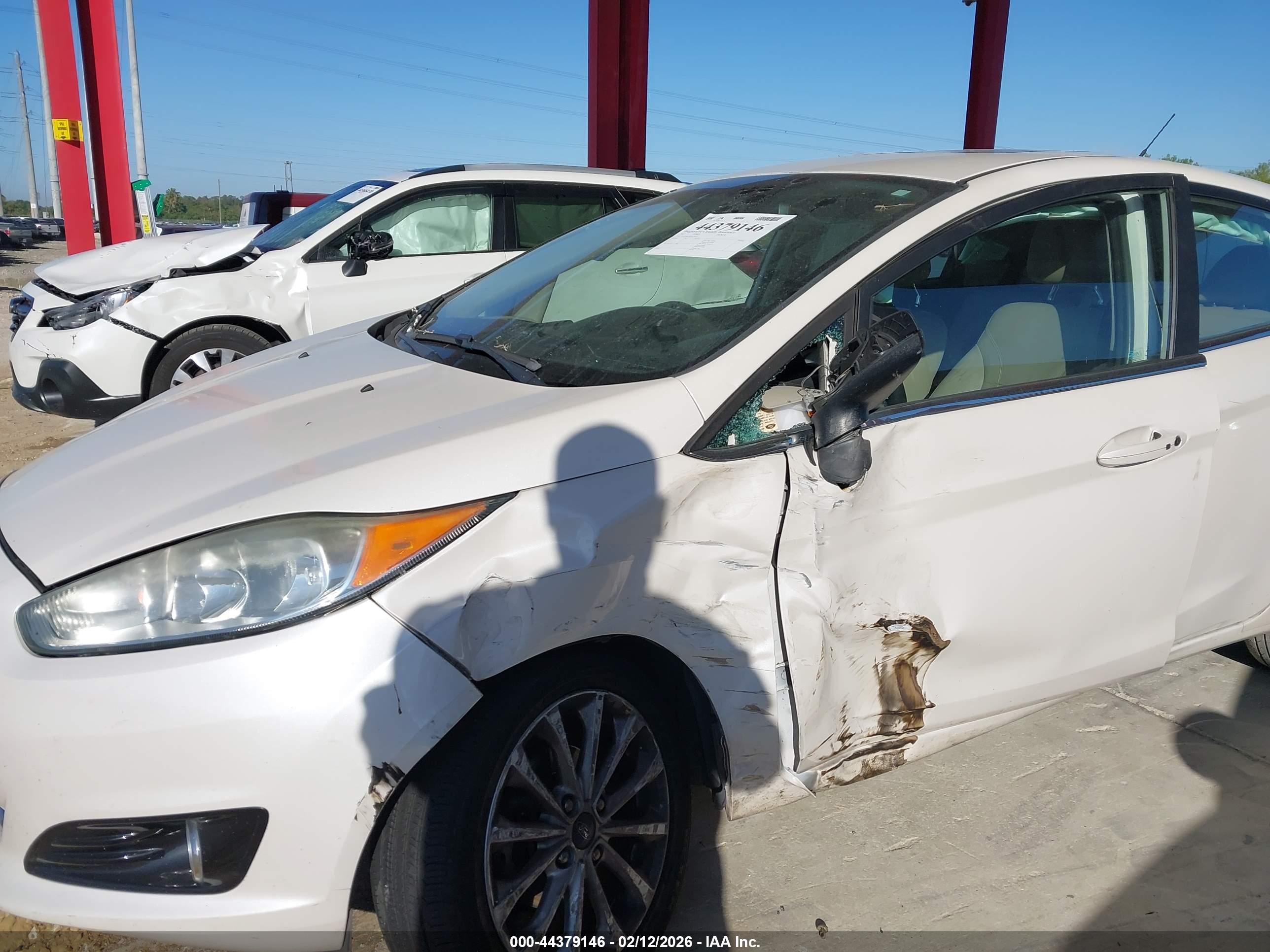 FORD FIESTA image 6