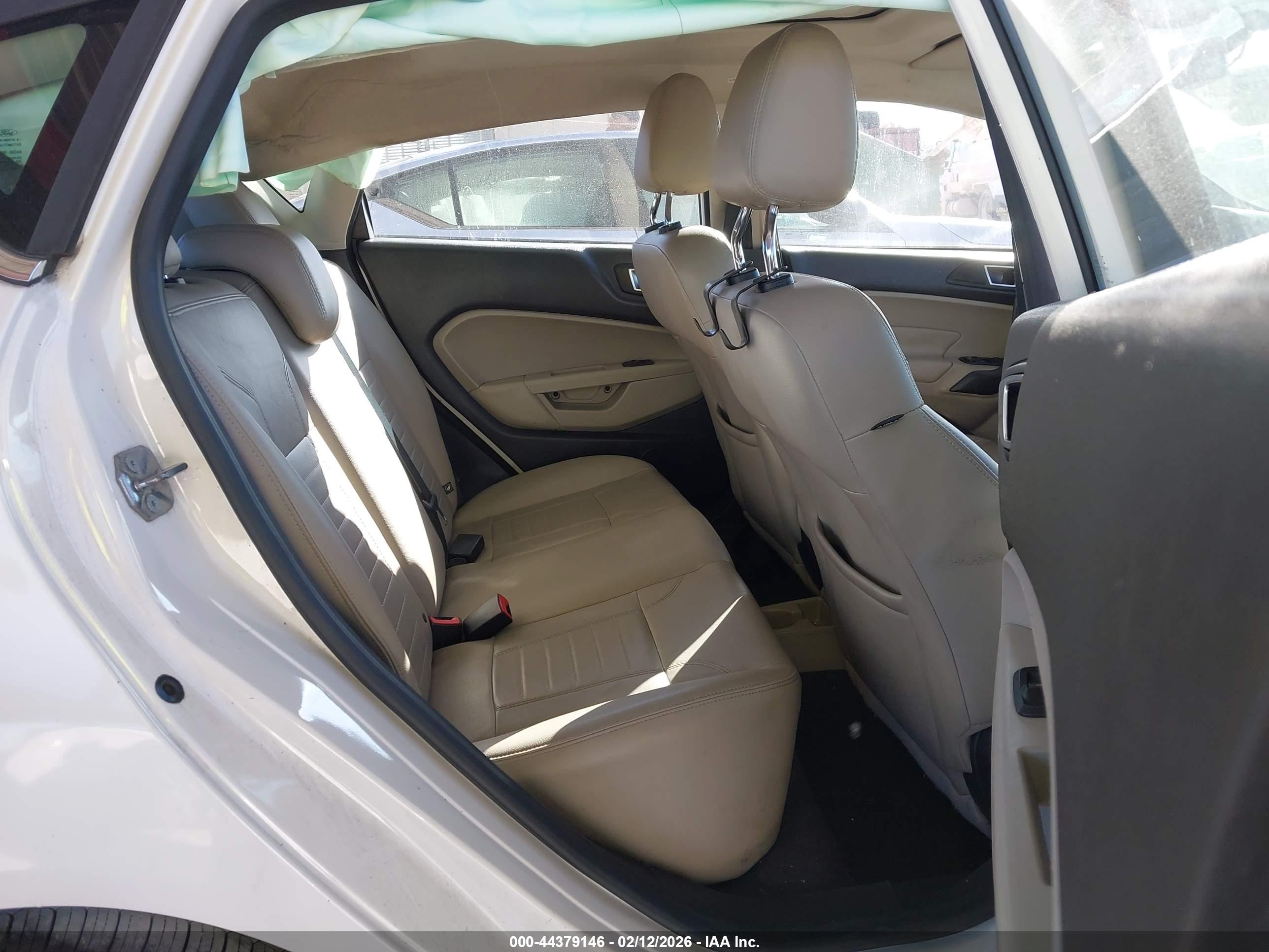 FORD FIESTA image 8