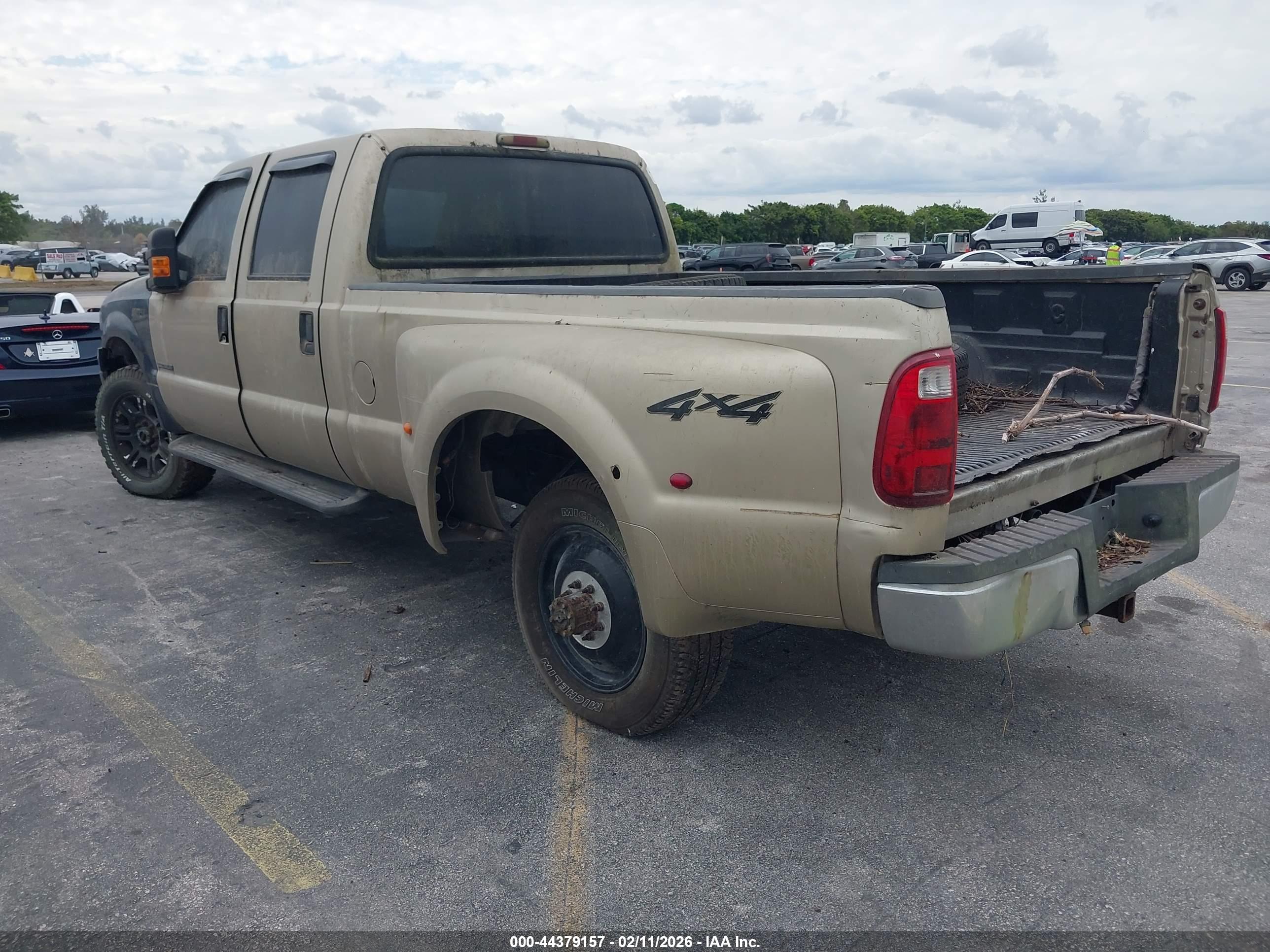 FORD F-350 image 3