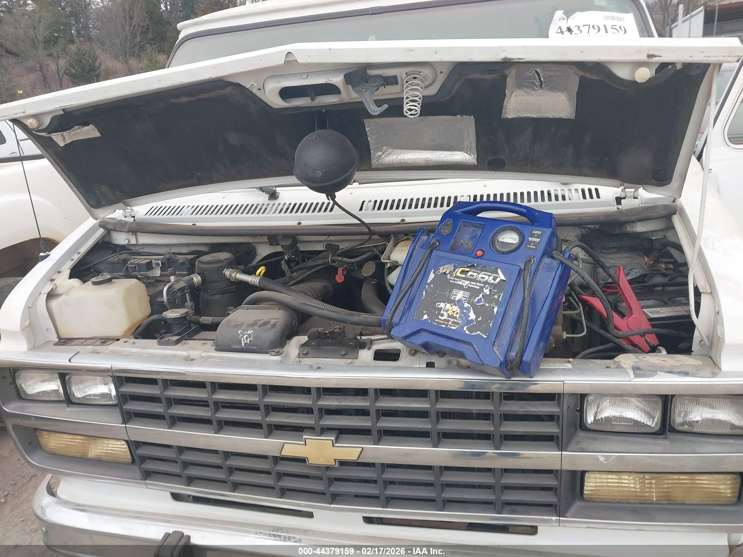 CHEVROLET G20 image 10