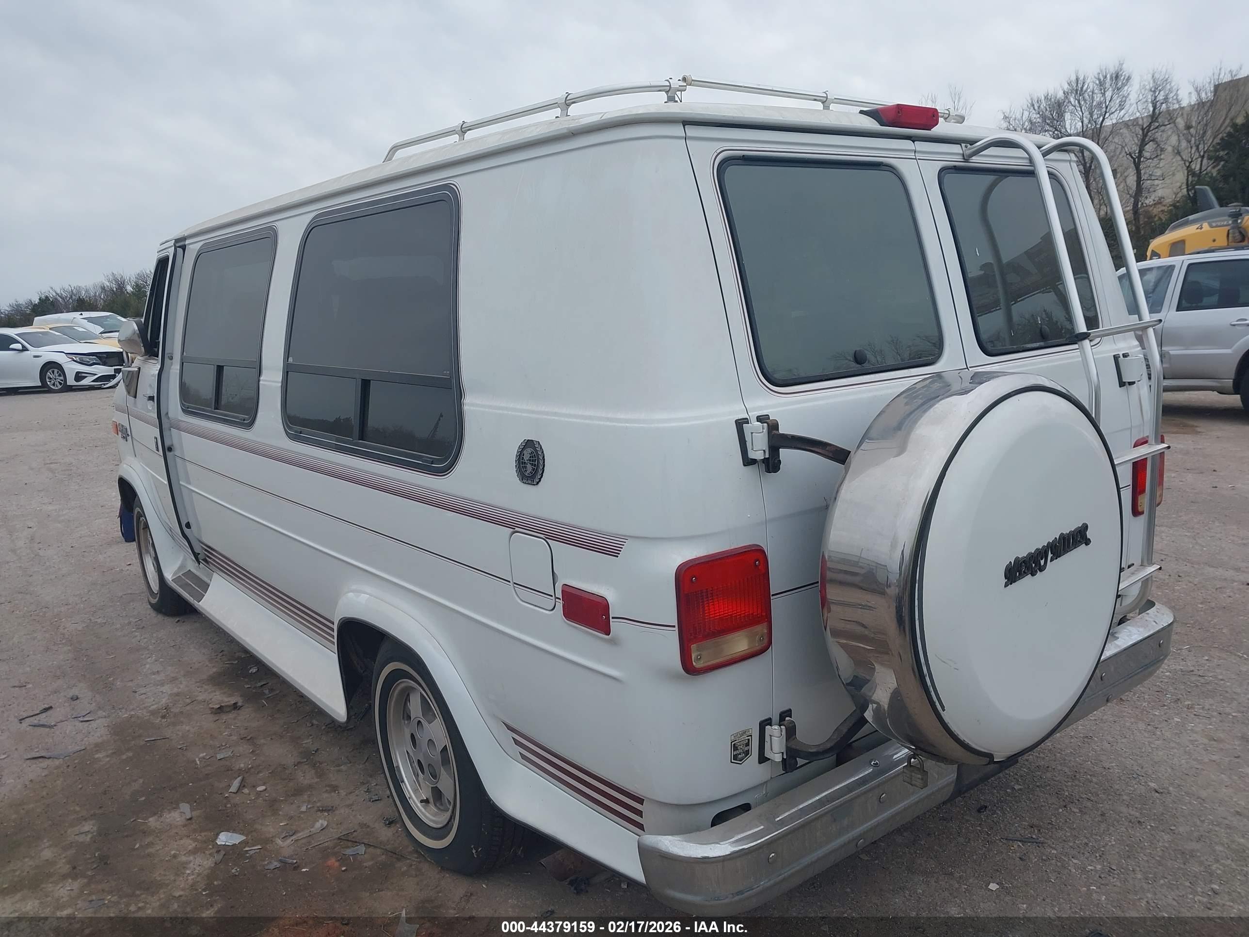 CHEVROLET G20 image 3