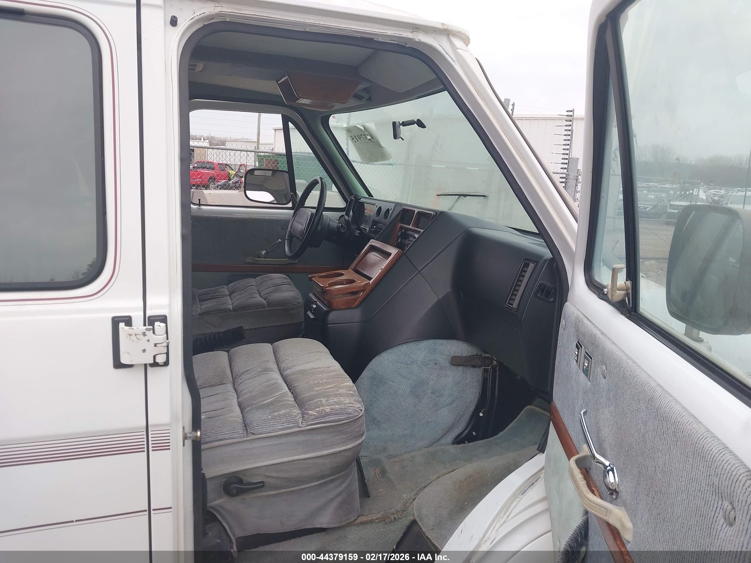 CHEVROLET G20 image 5