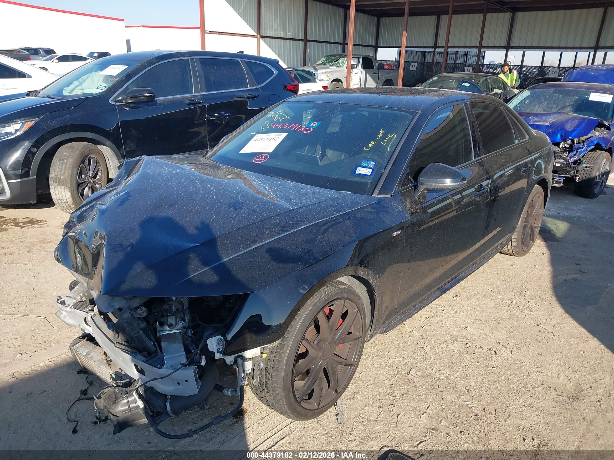AUDI A4 image 2