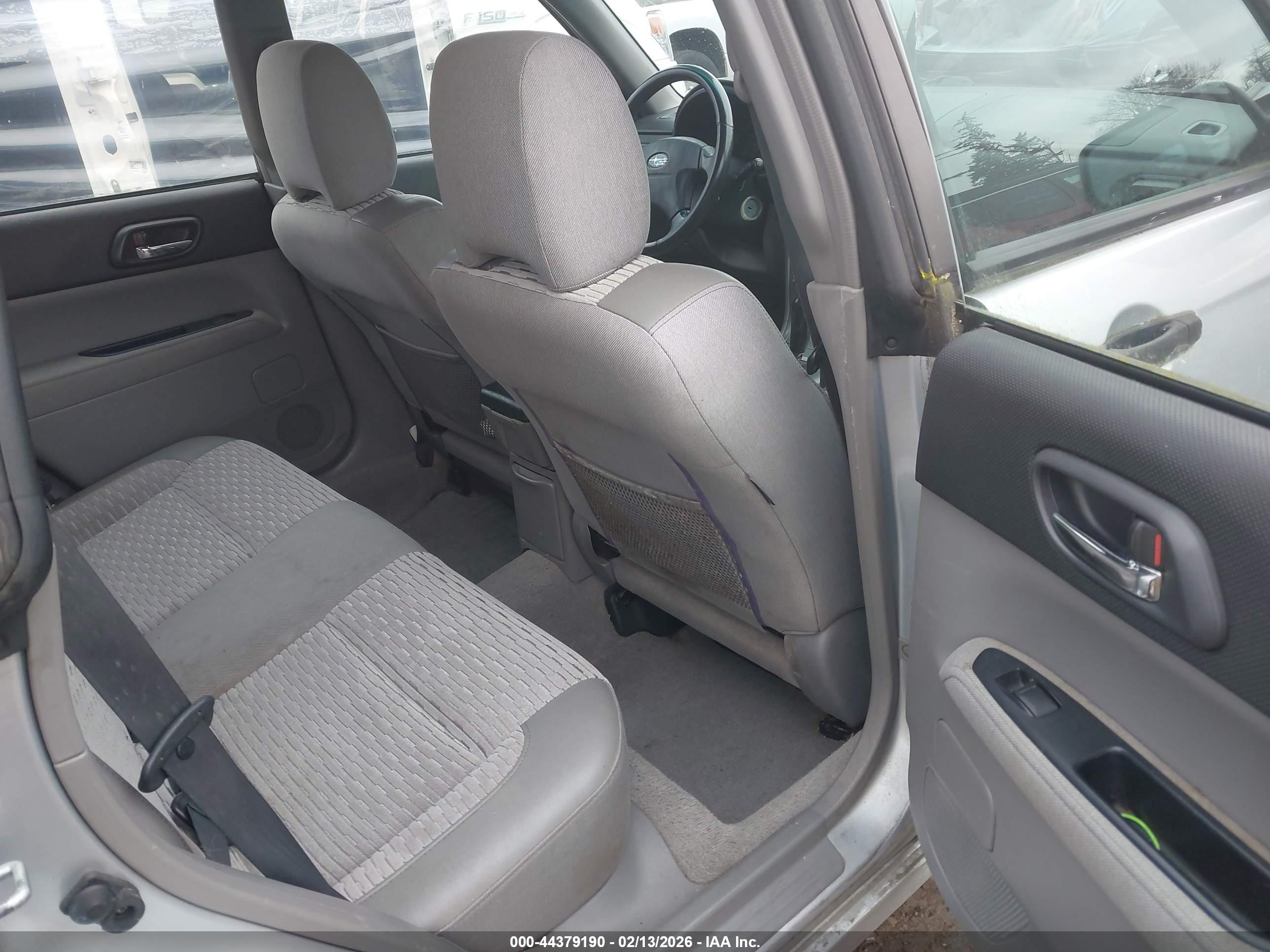 SUBARU FORESTER image 8