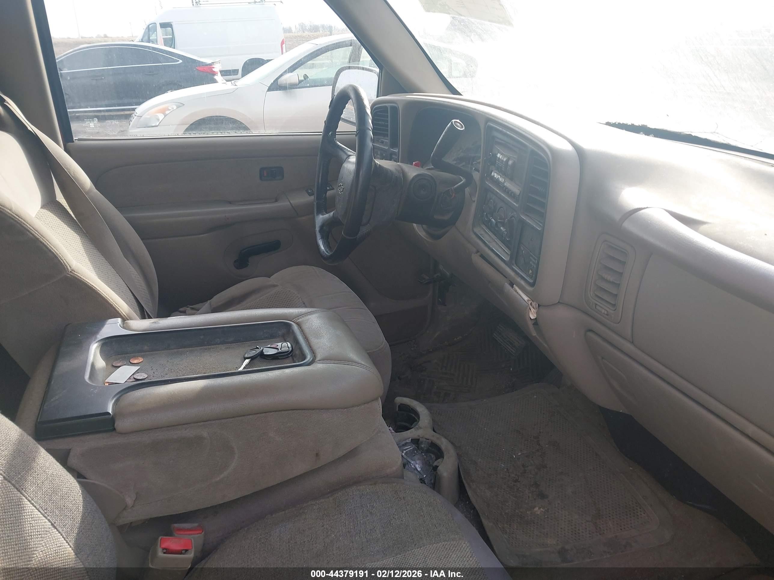 CHEVROLET SILVERADO image 5