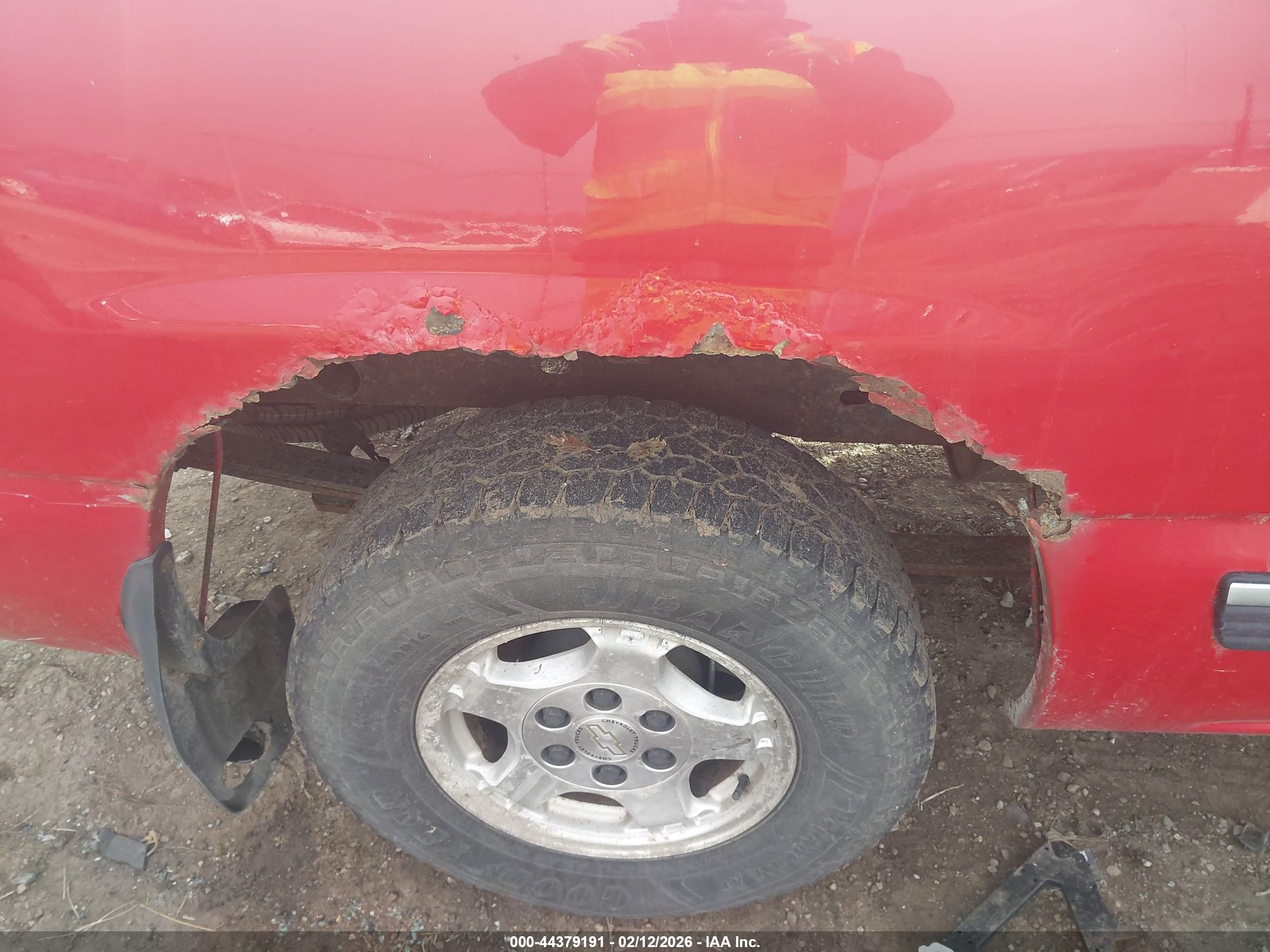 CHEVROLET SILVERADO image 6