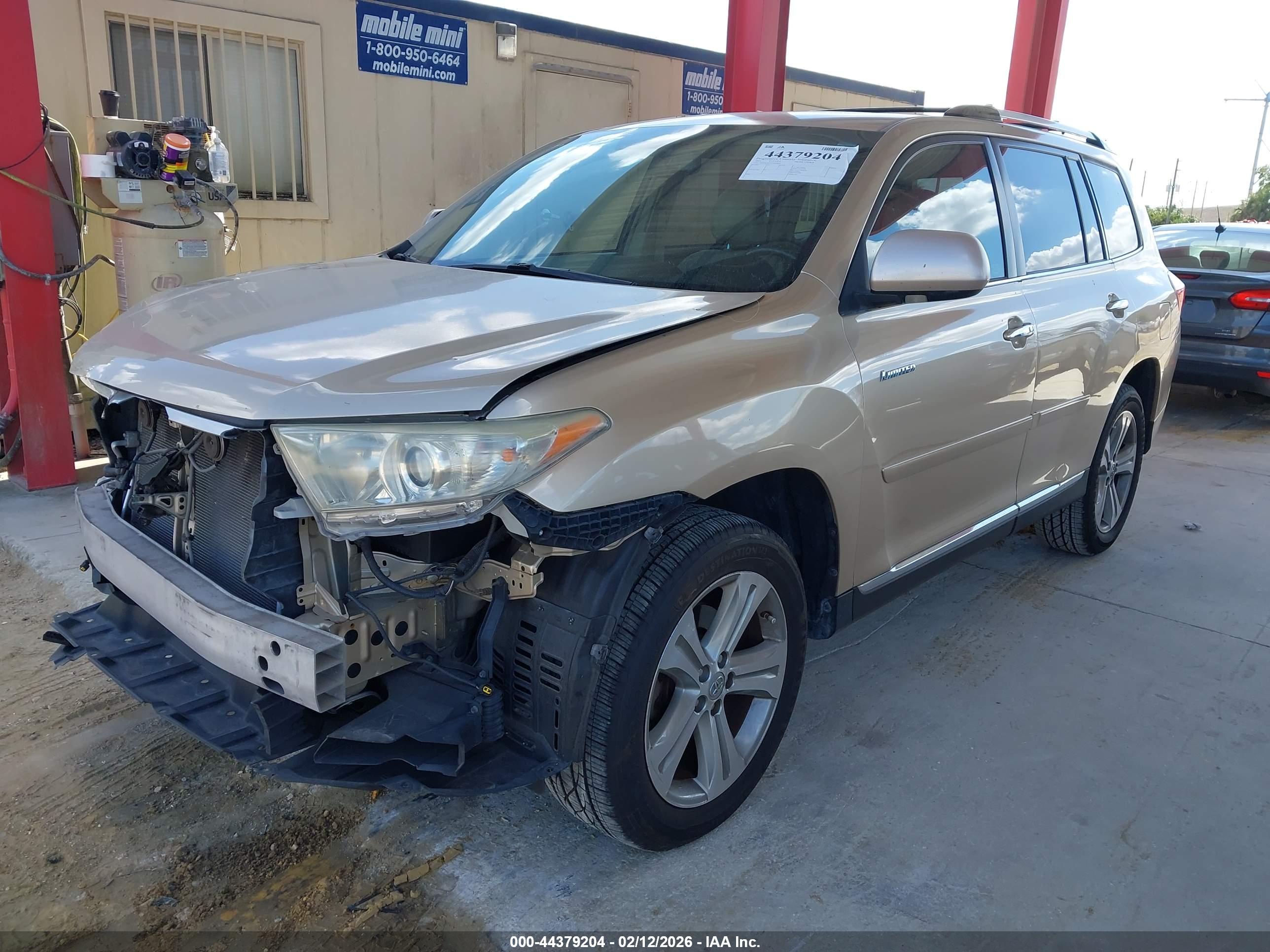 TOYOTA HIGHLANDER image 2