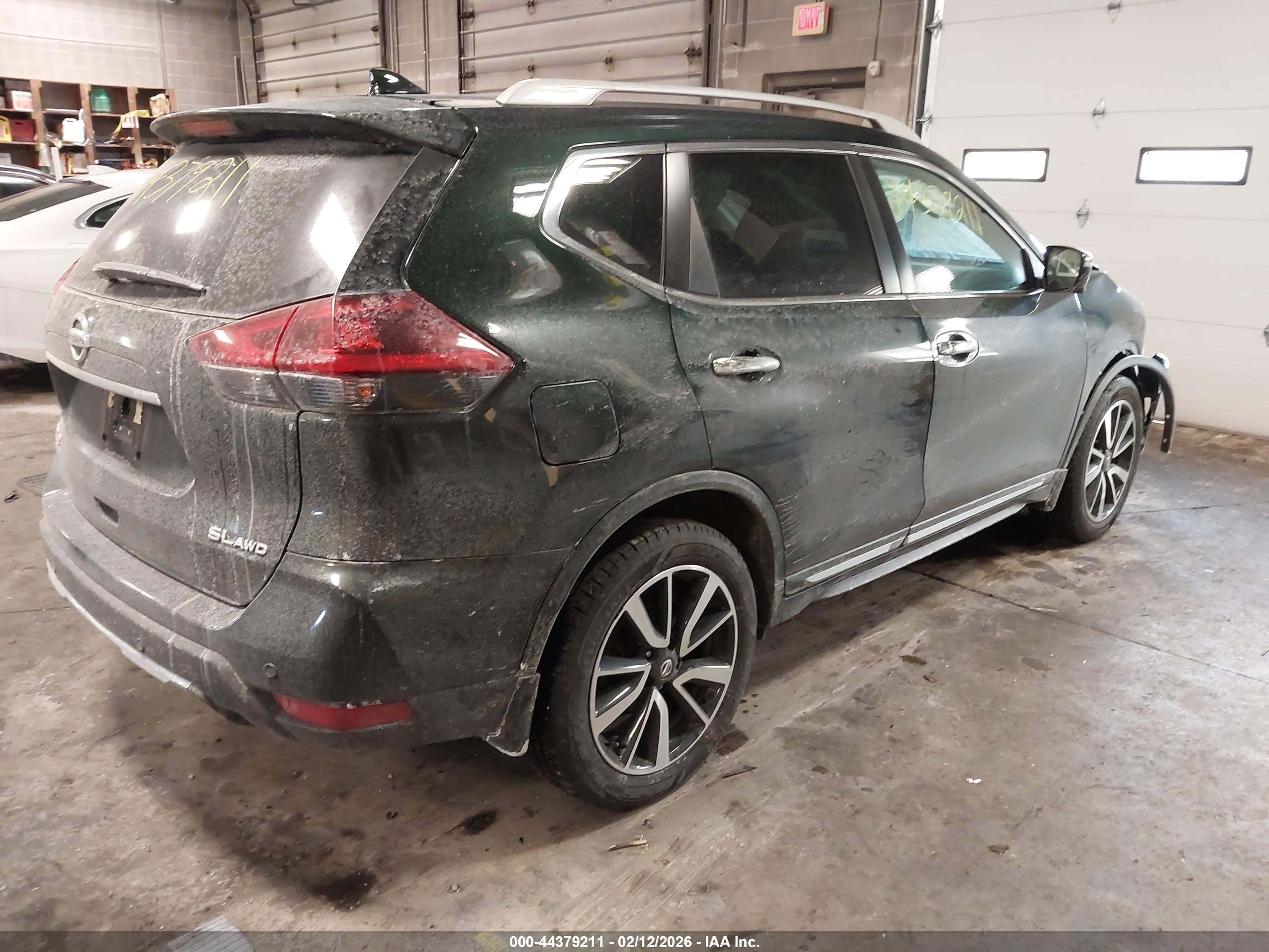 NISSAN ROGUE image 4