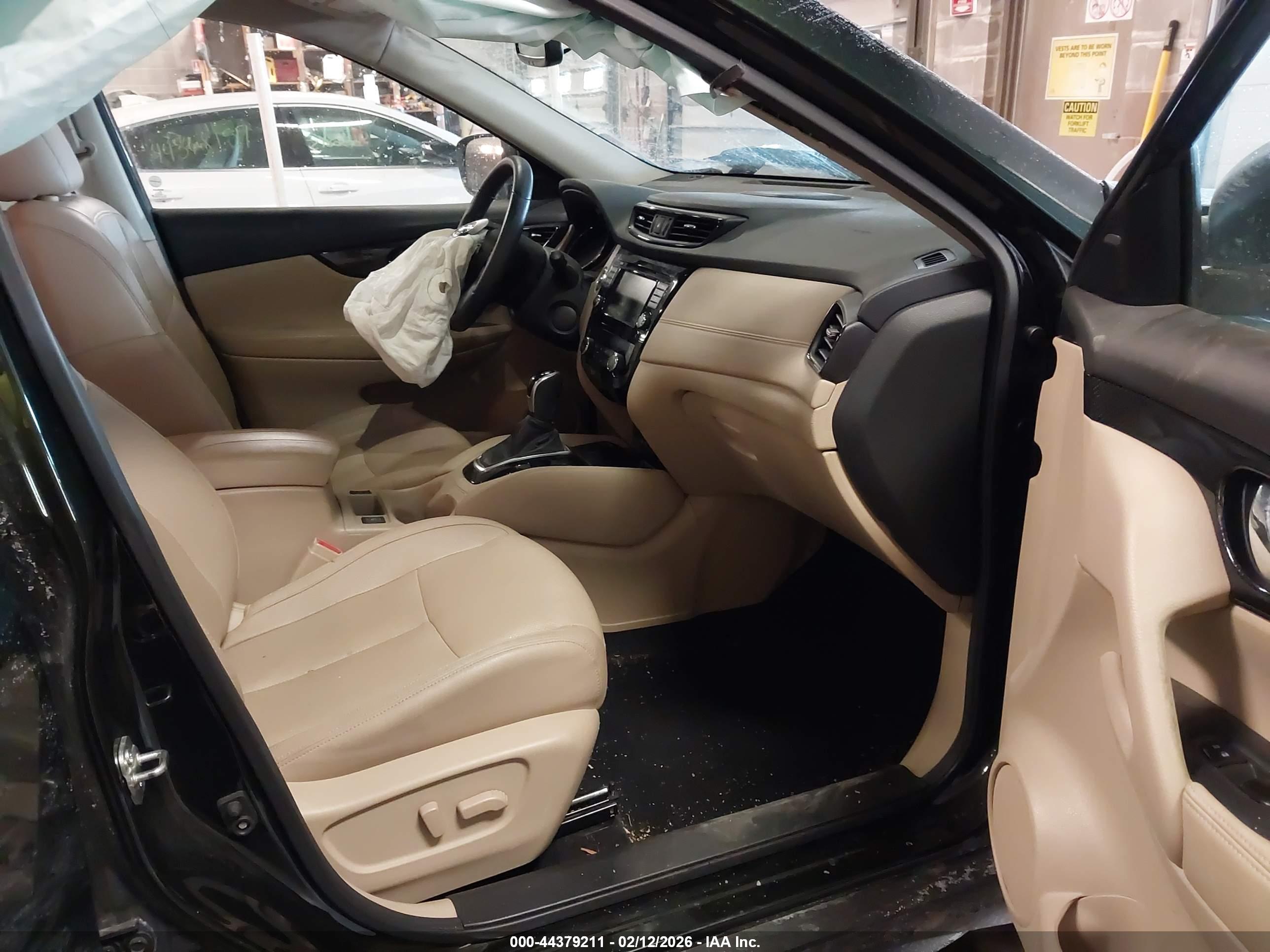 NISSAN ROGUE image 5