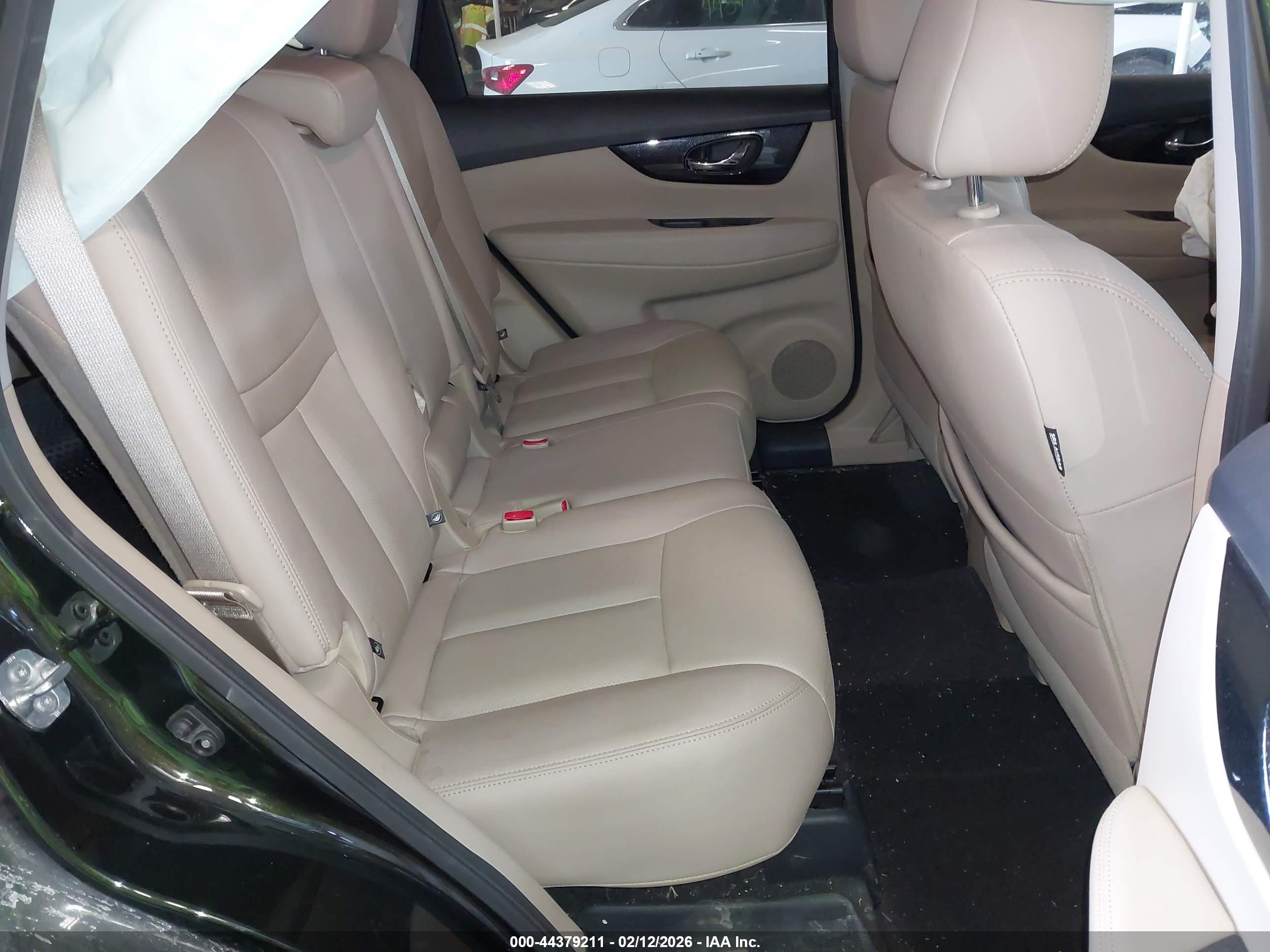 NISSAN ROGUE image 8