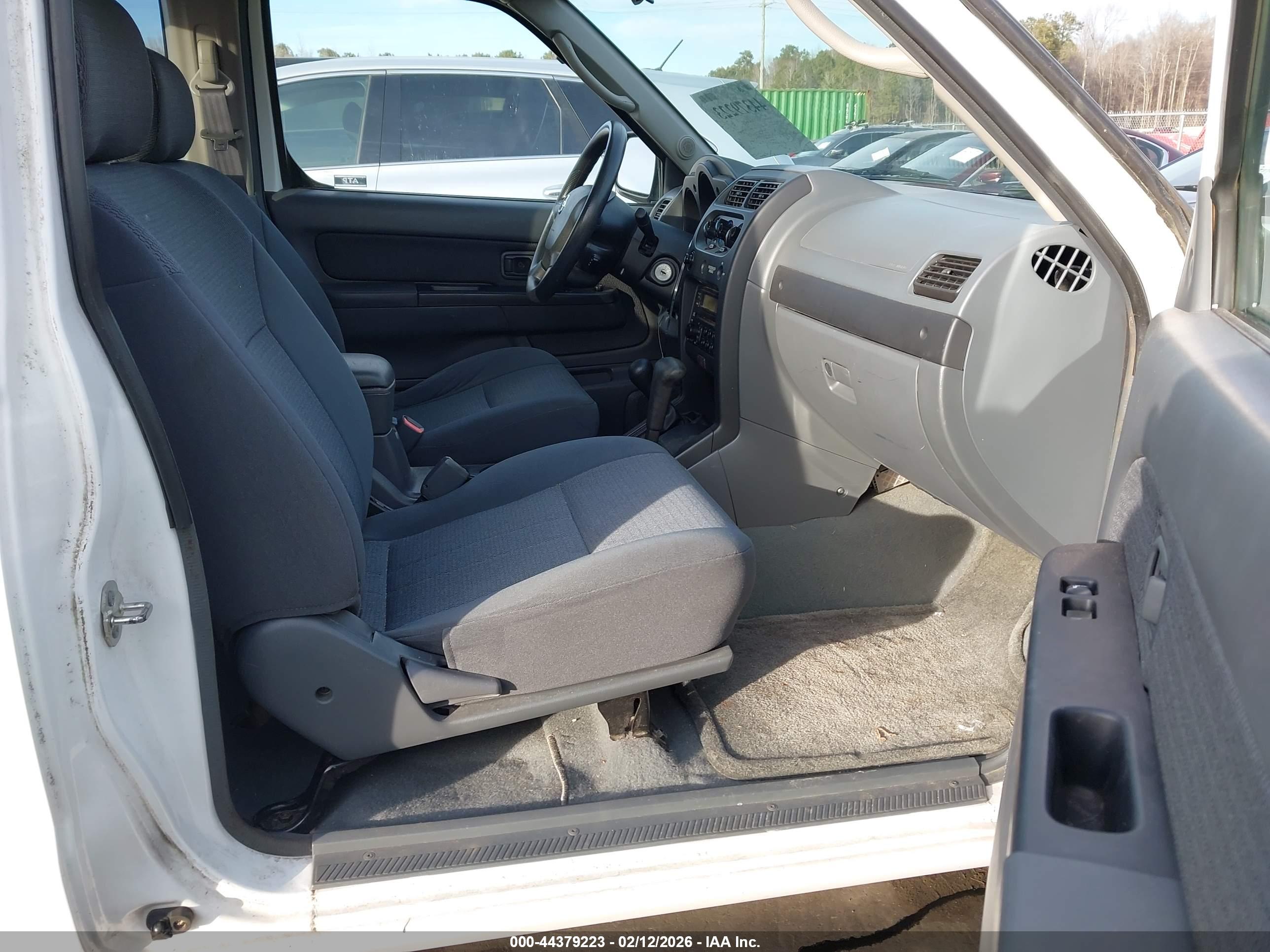 NISSAN FRONTIER image 5