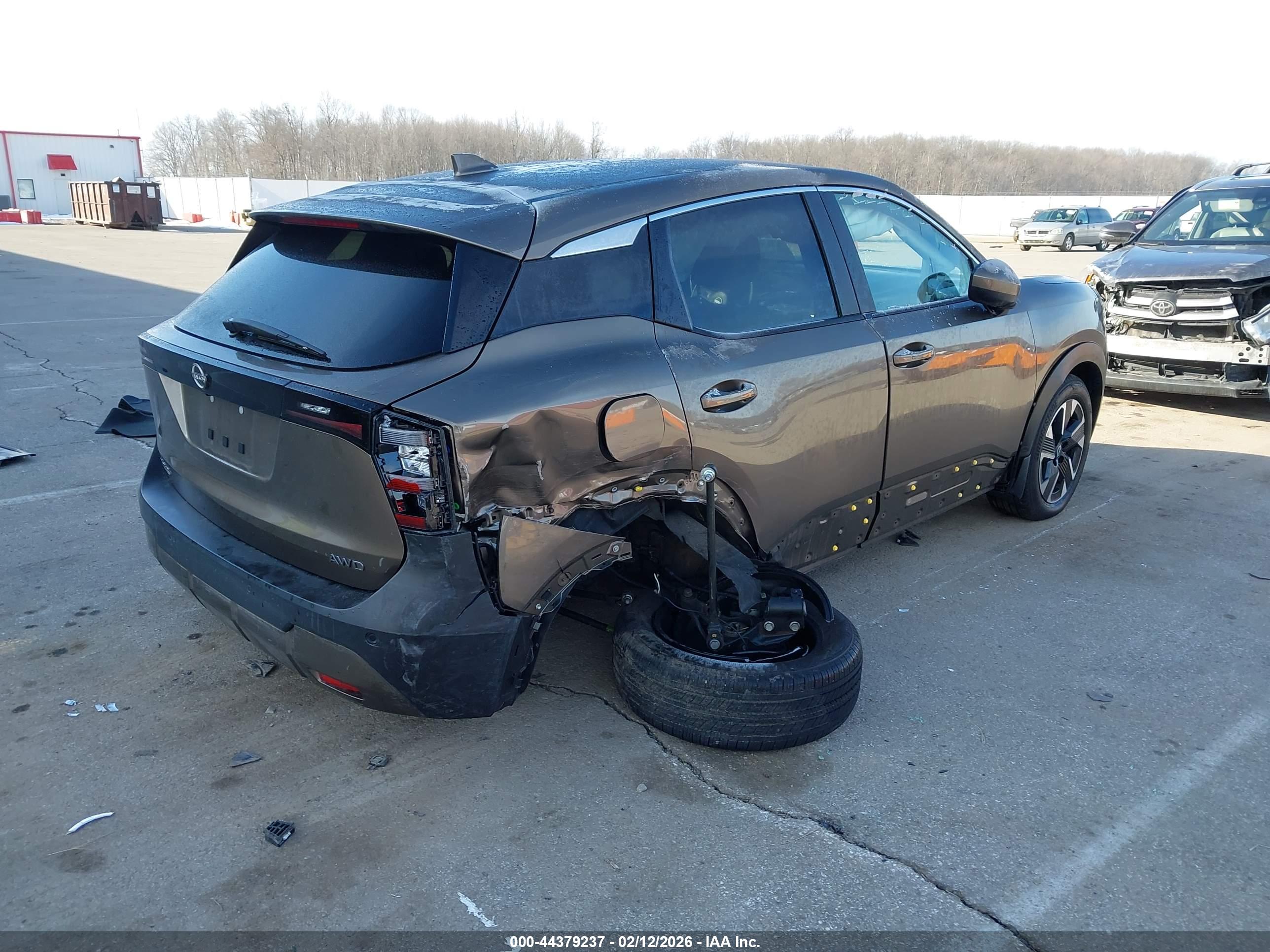 NISSAN KICKS image 4