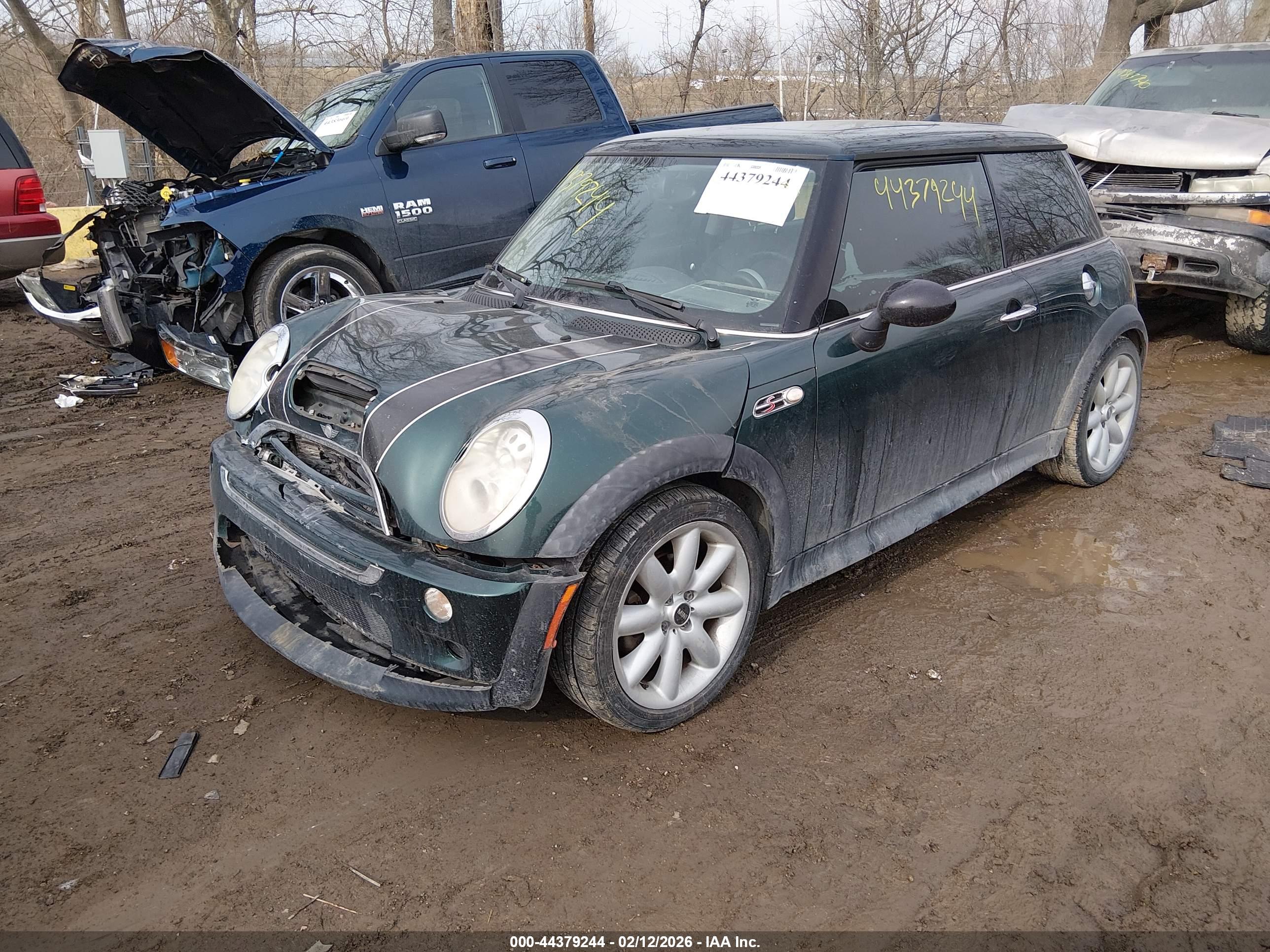 MINI COOPER image 2