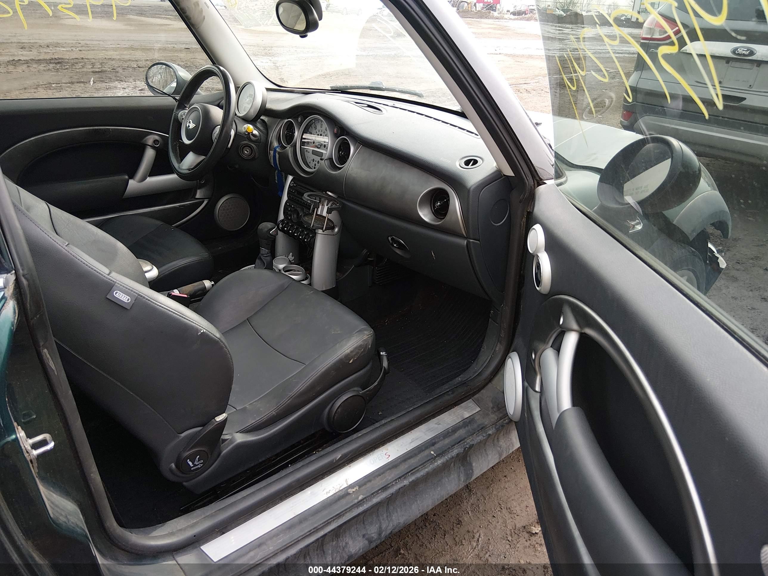 MINI COOPER image 5