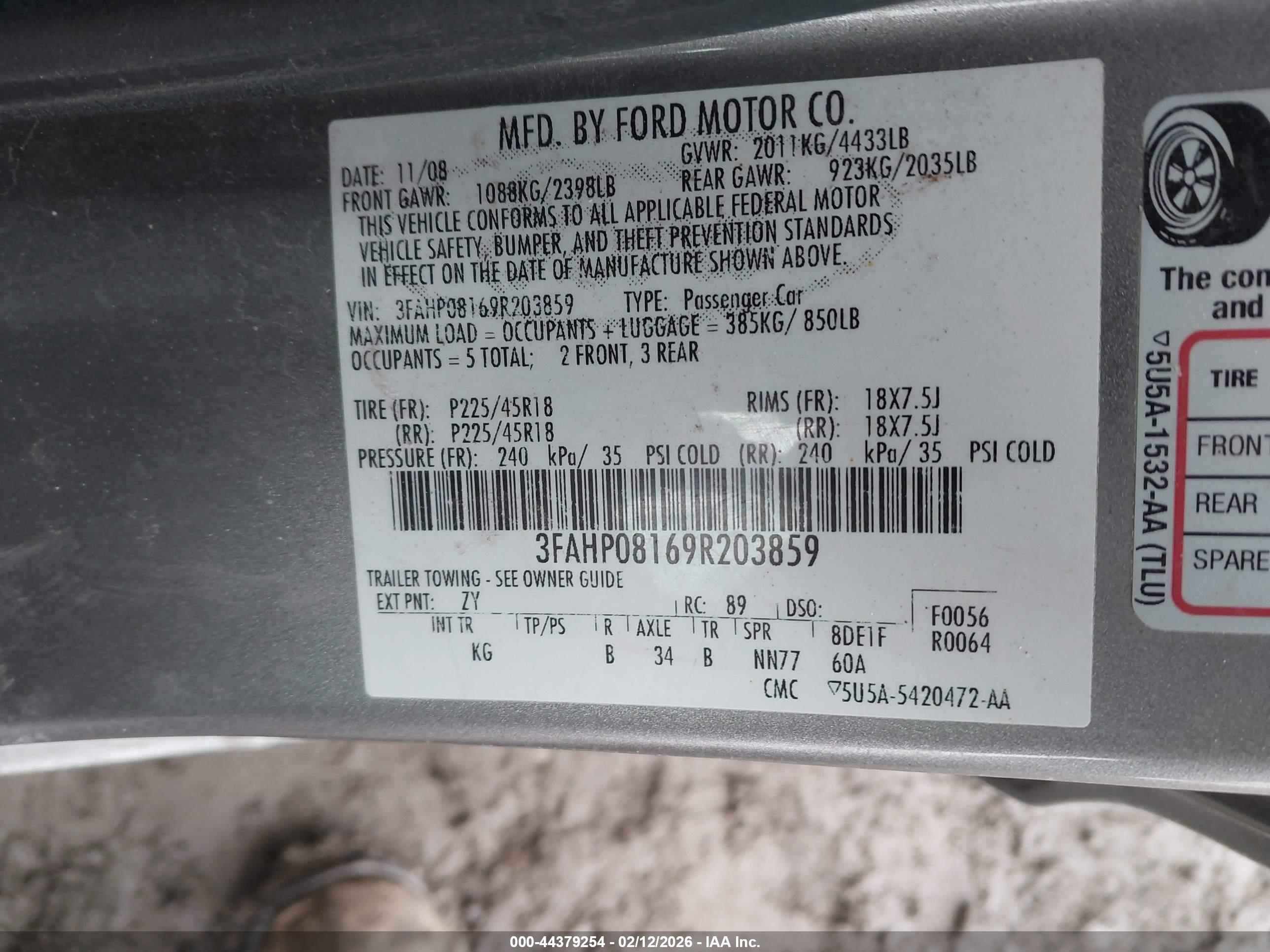 FORD FUSION image 9