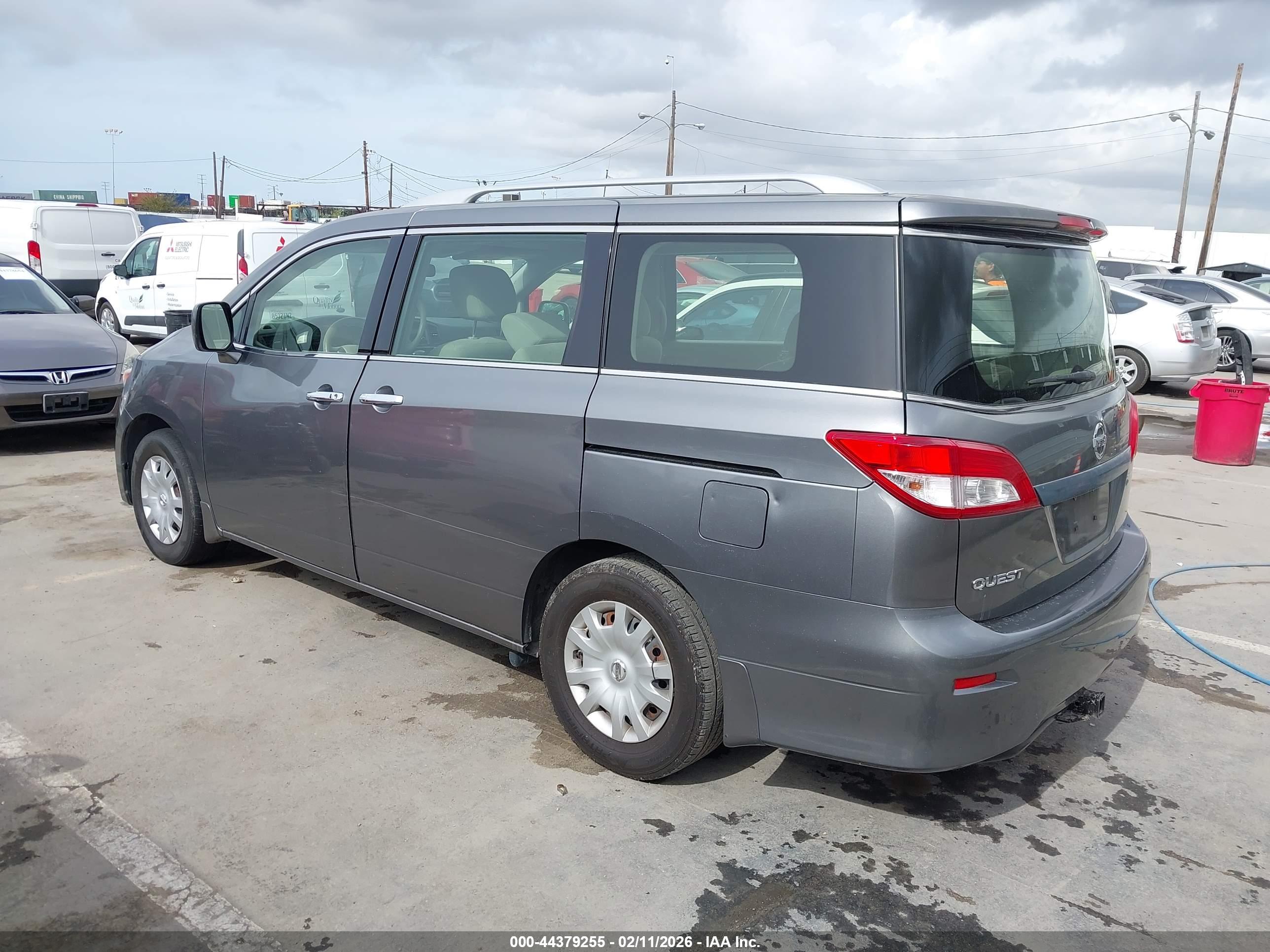 NISSAN QUEST image 3