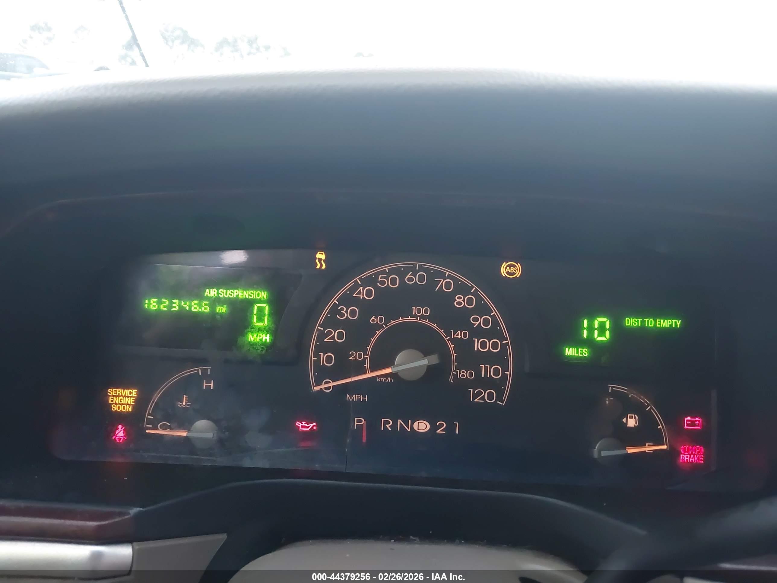 LINCOLN TOWN image 7