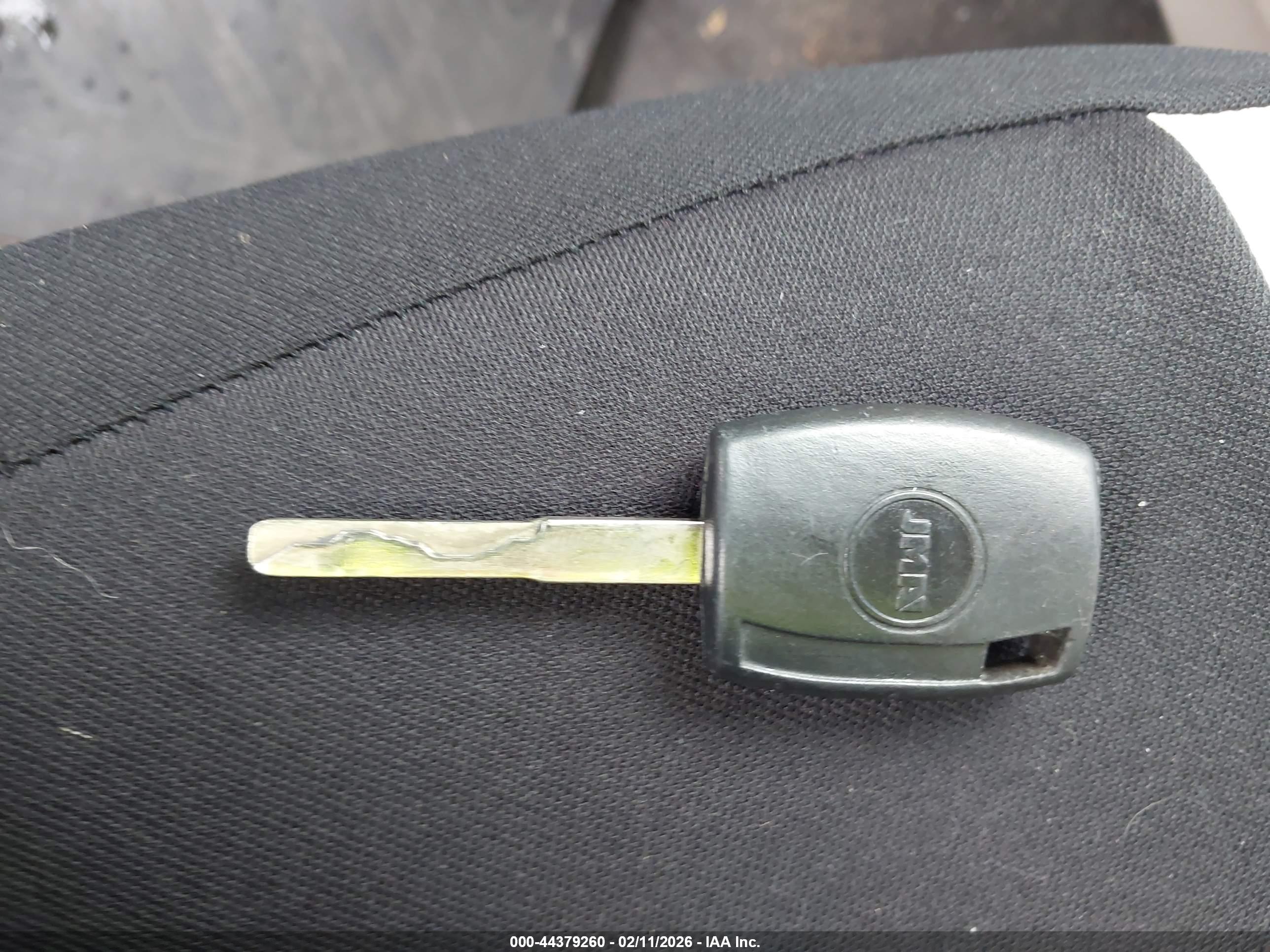 FORD FIESTA image 11
