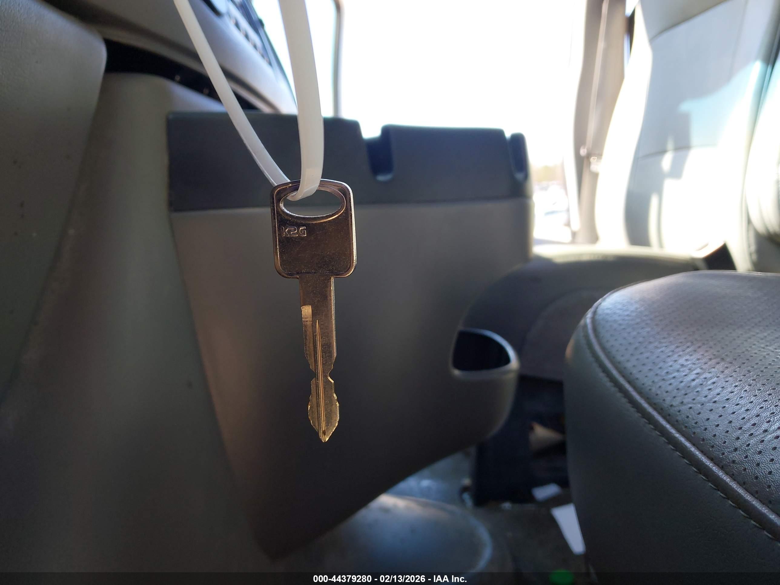 FORD E-250 image 11