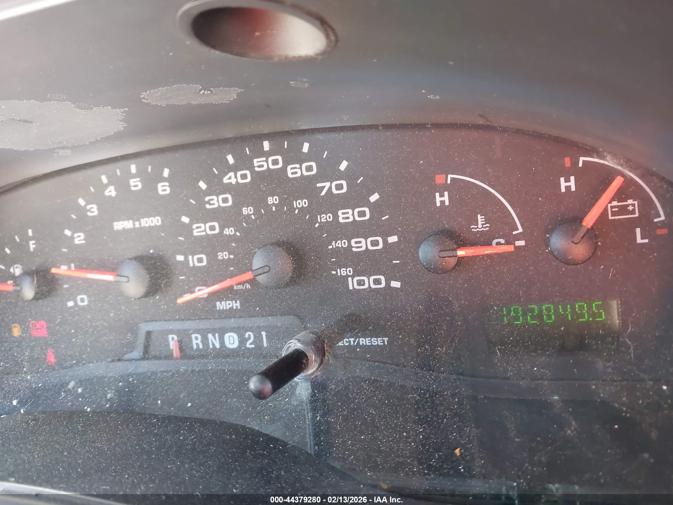FORD E-250 image 7