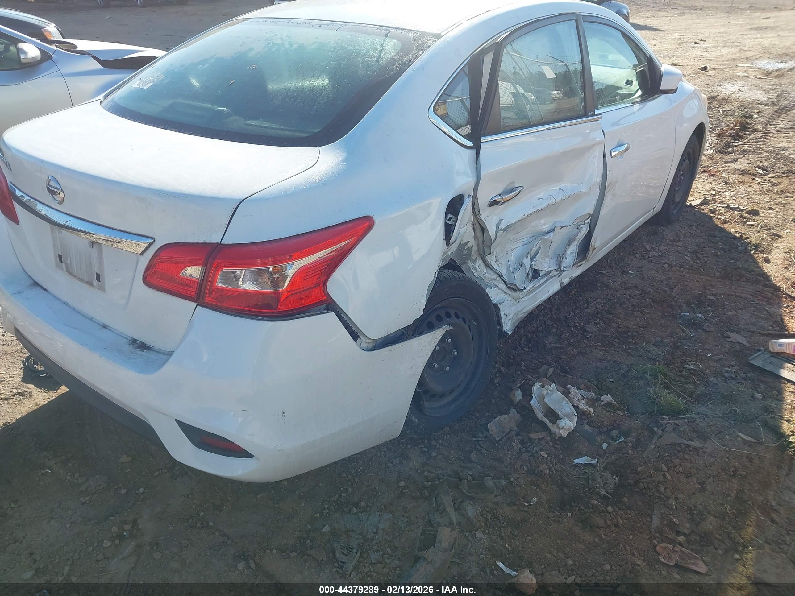 NISSAN SENTRA image 6