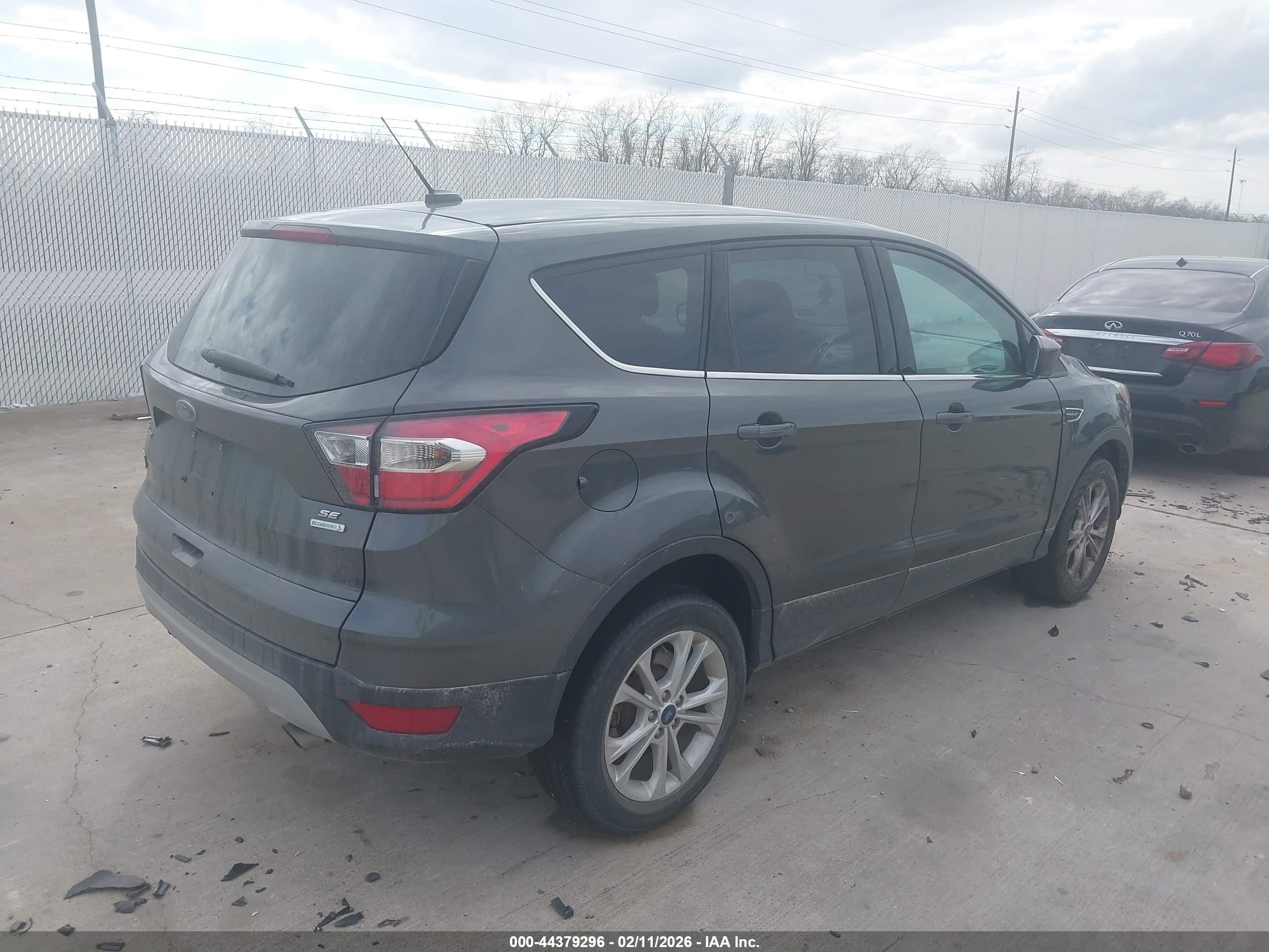 FORD ESCAPE image 4