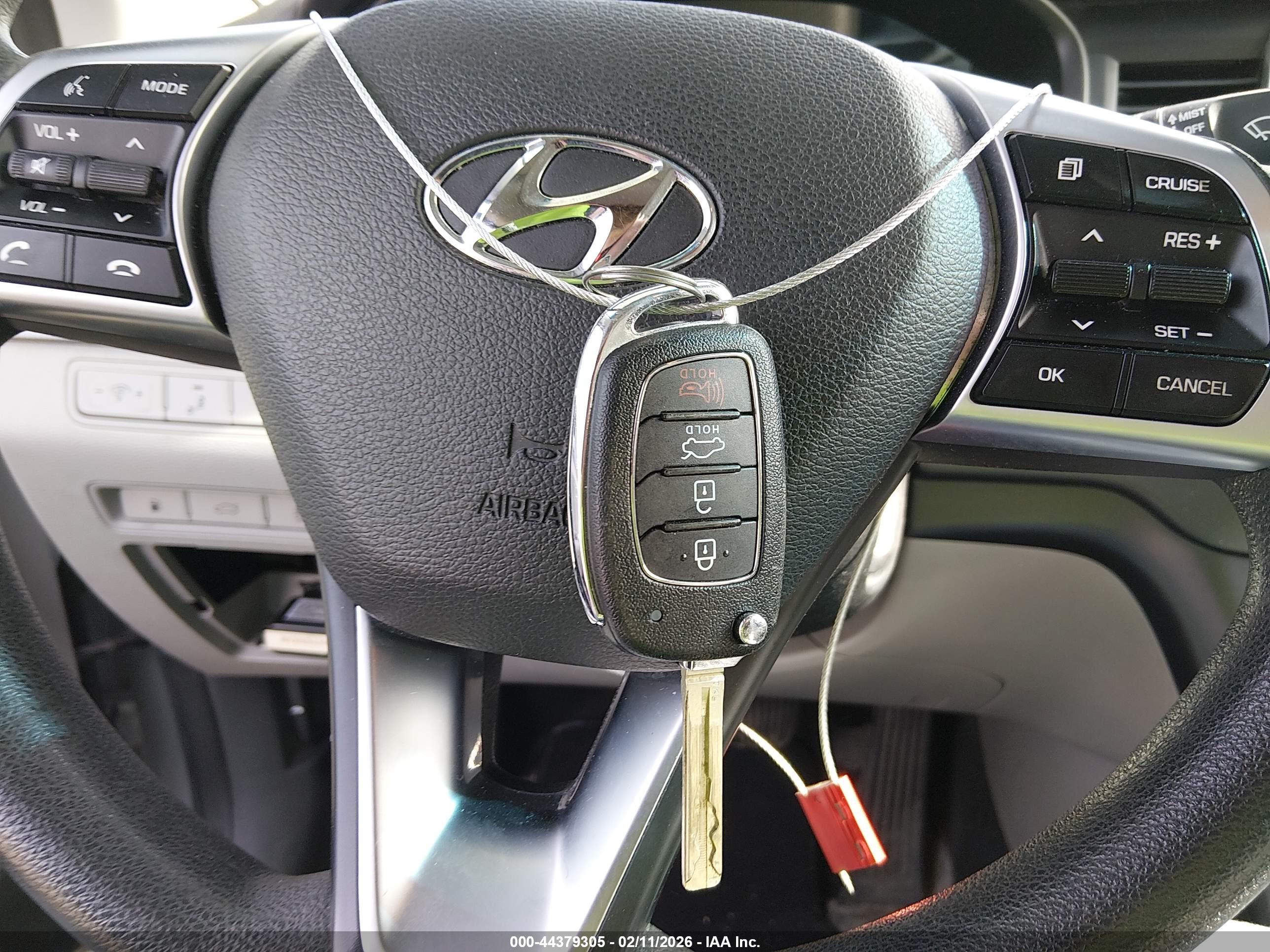 HYUNDAI SONATA image 11