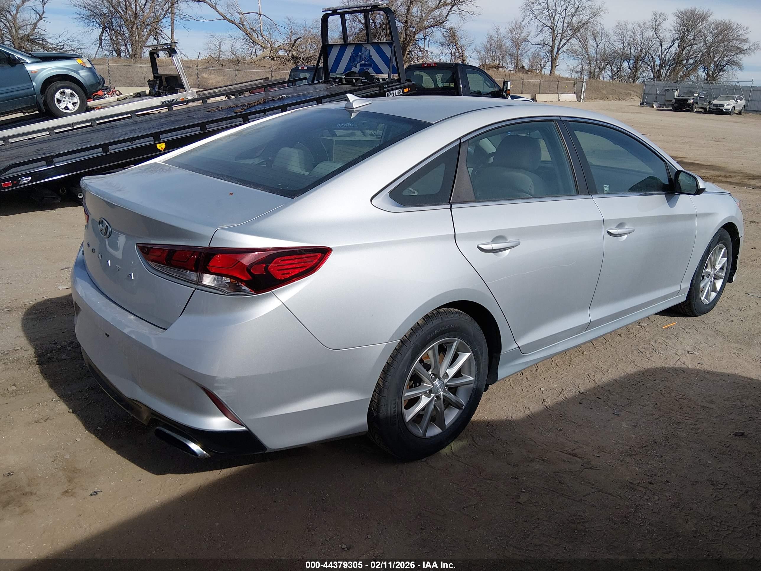 HYUNDAI SONATA image 4