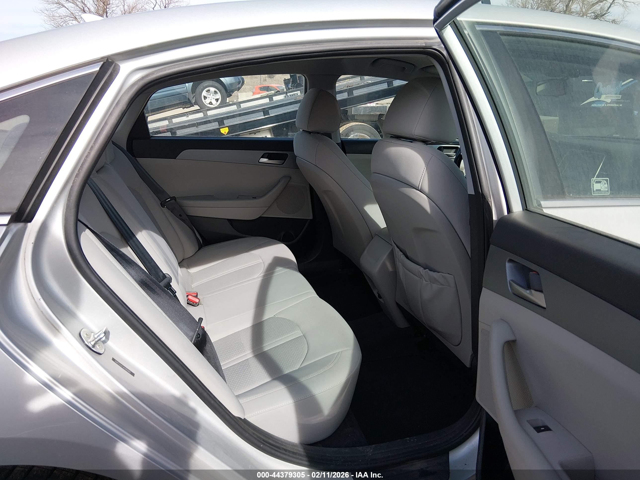 HYUNDAI SONATA image 8