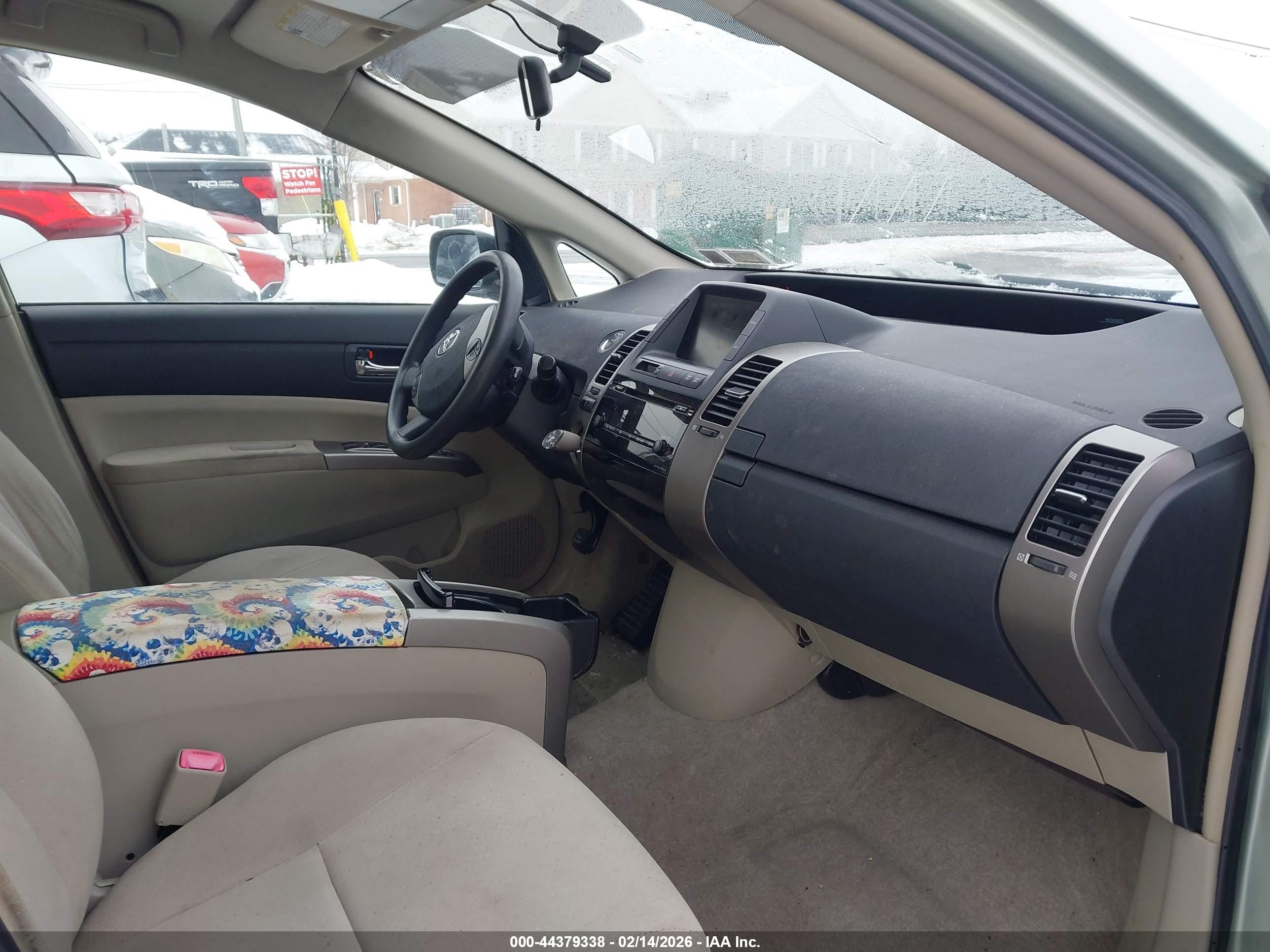 TOYOTA PRIUS image 5