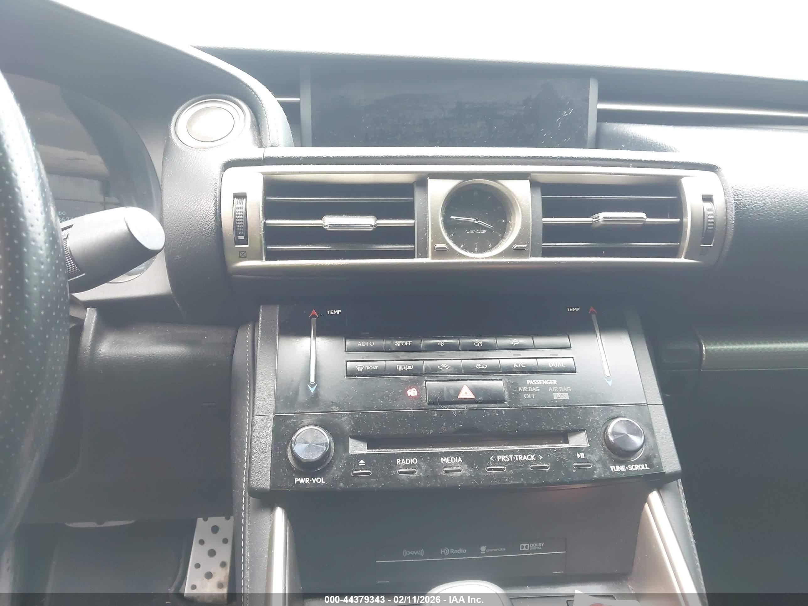 LEXUS IS image 6