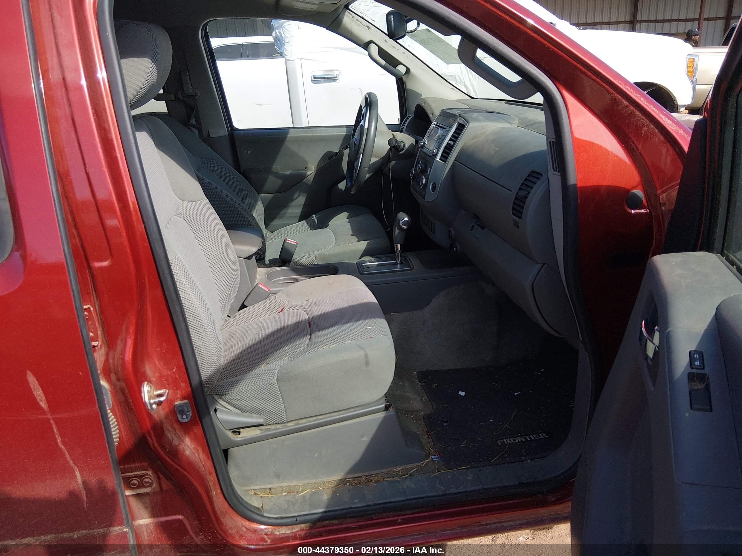 NISSAN FRONTIER image 5