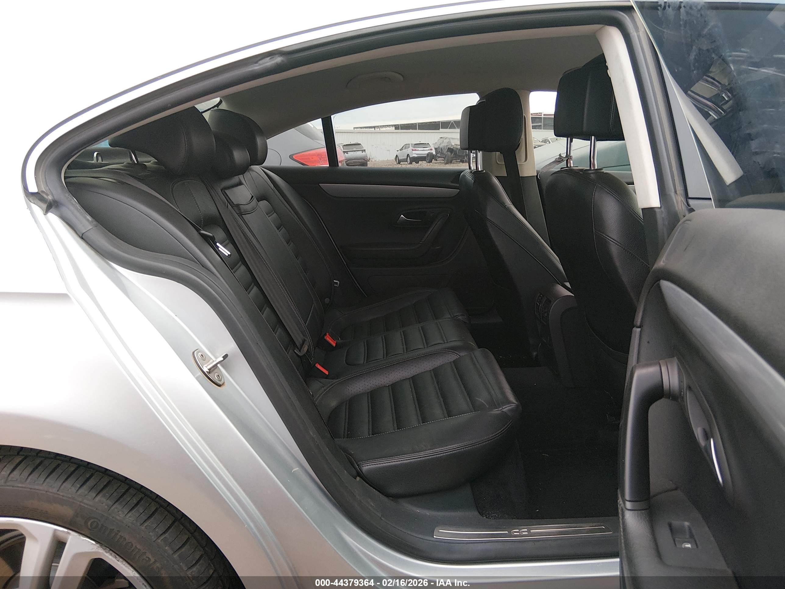 VOLKSWAGEN CC image 8
