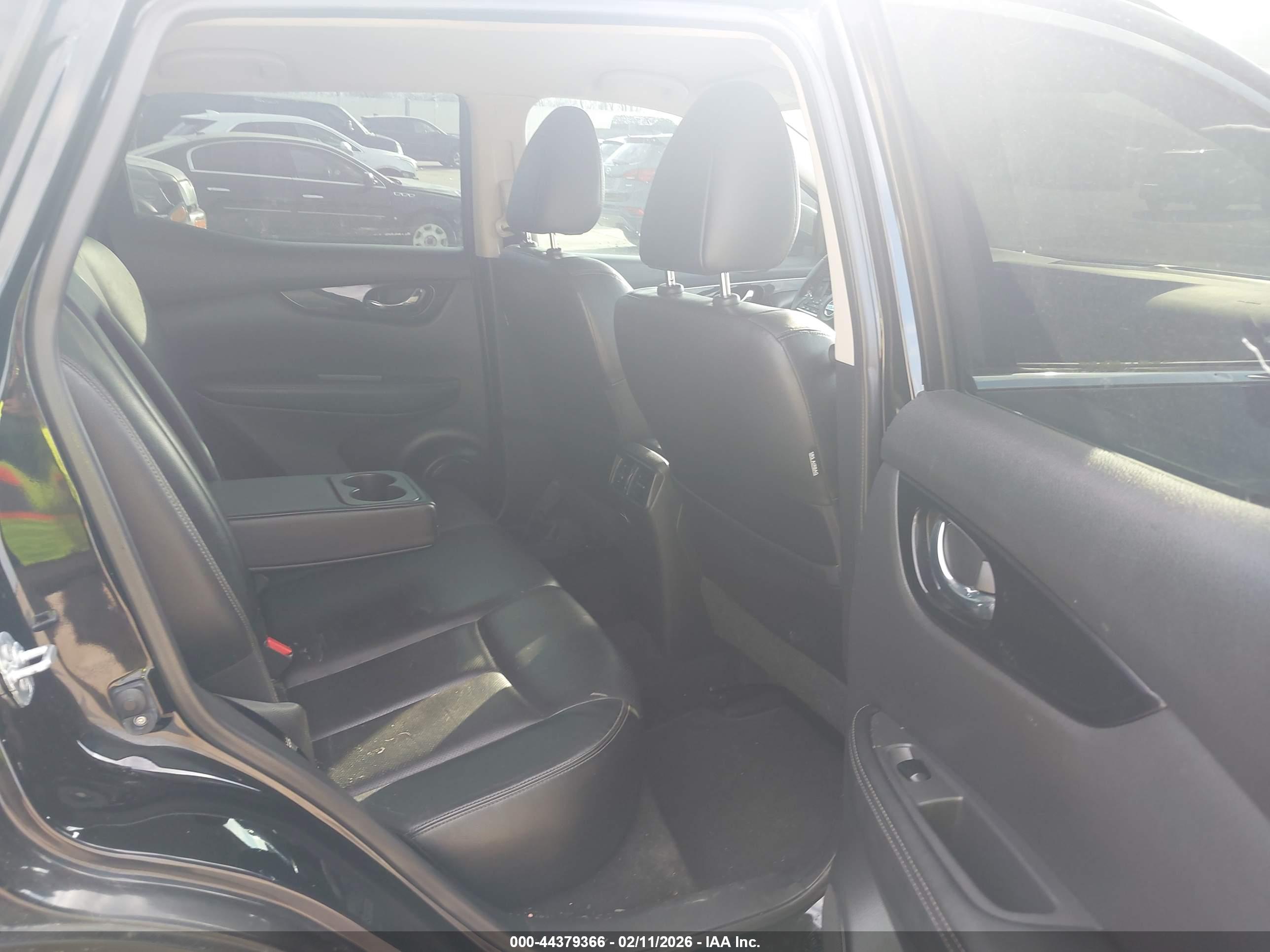 NISSAN ROGUE image 8