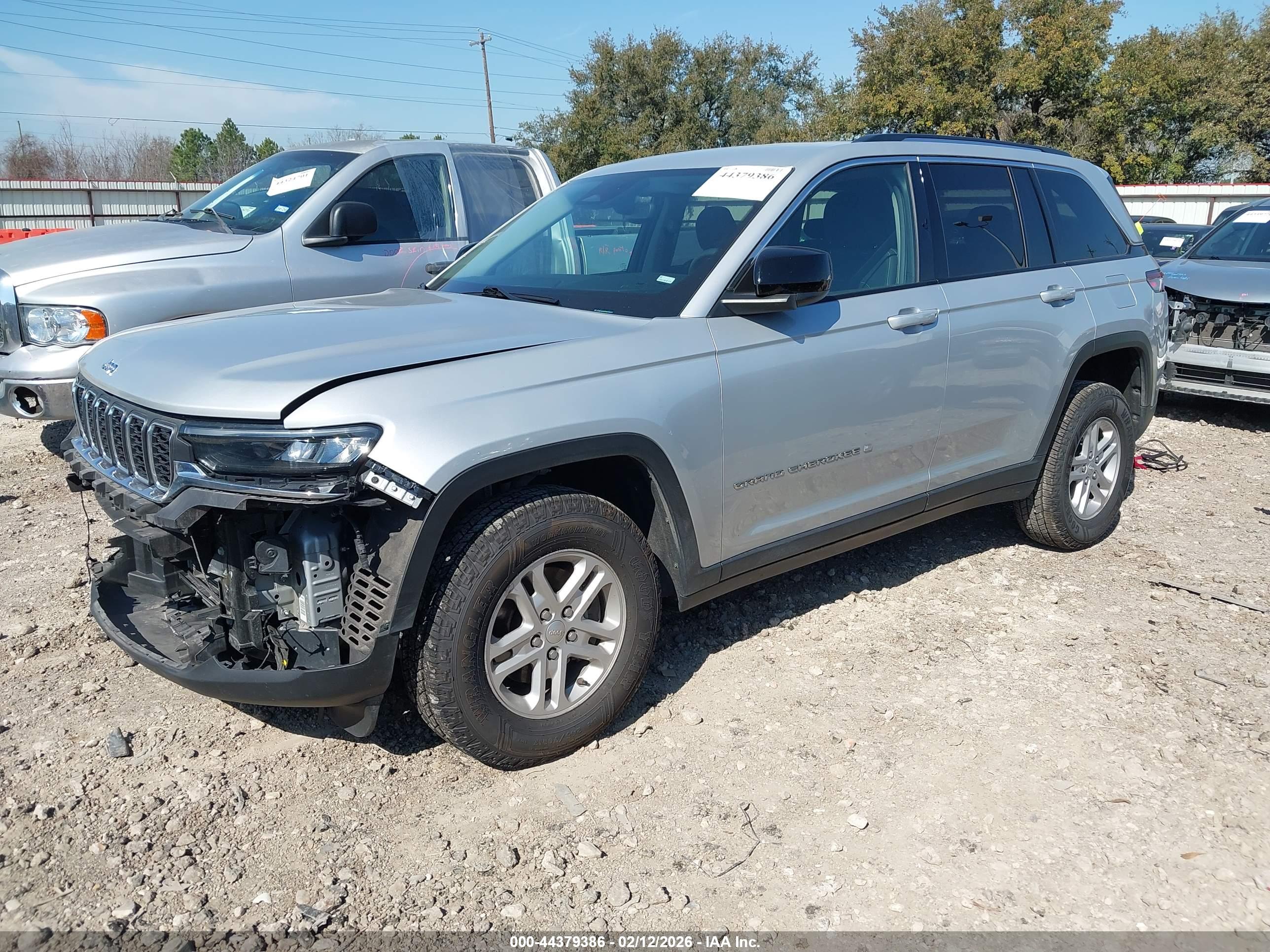 JEEP GRAND image 2
